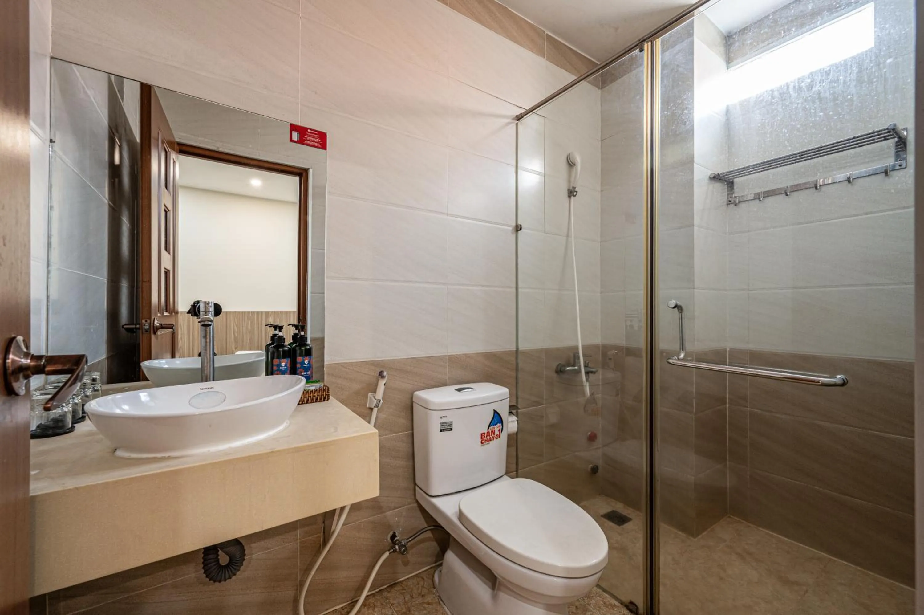 Shower in Cozrum - Love Hotel Trần Bình Trọng
