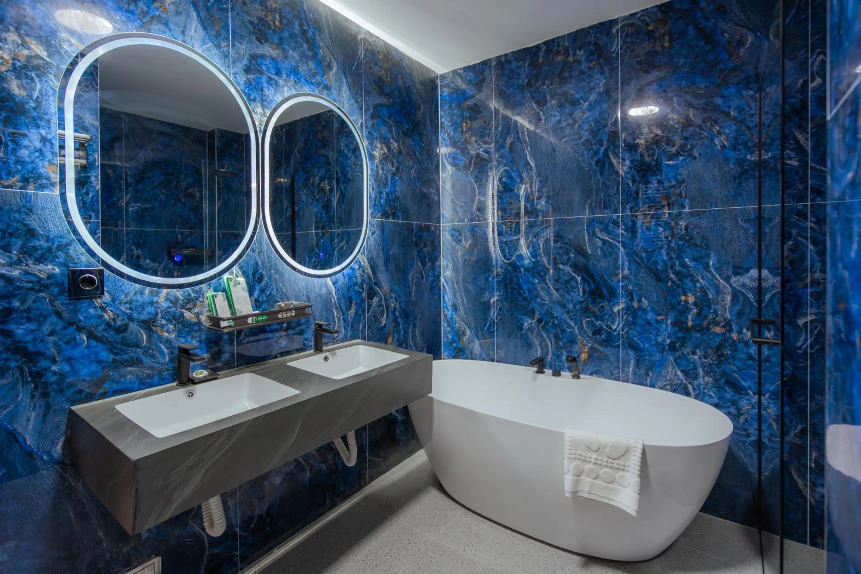 Bath in Bliss Palace Hotel & Spa