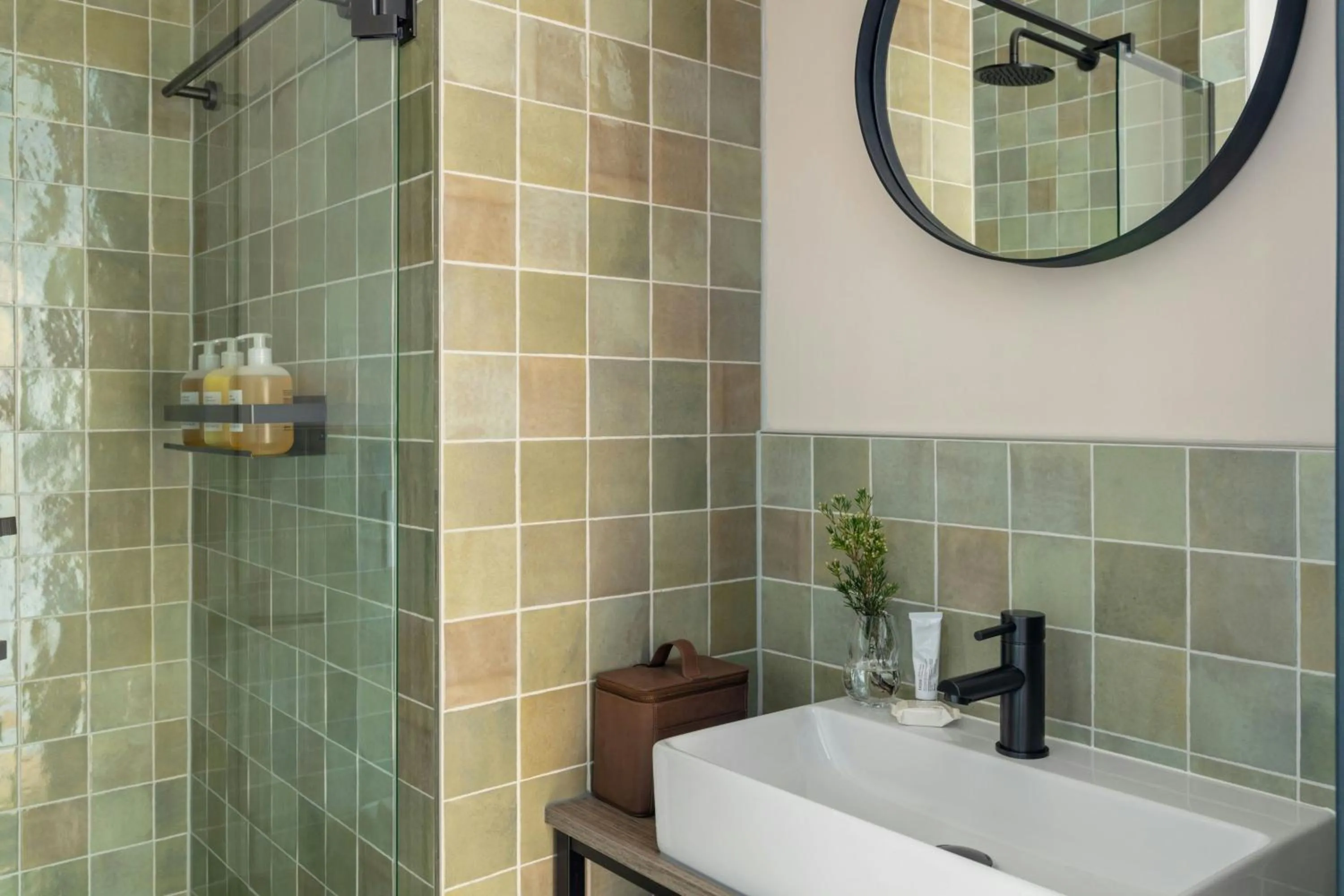 Bathroom in Hotel Middelland Rotterdam