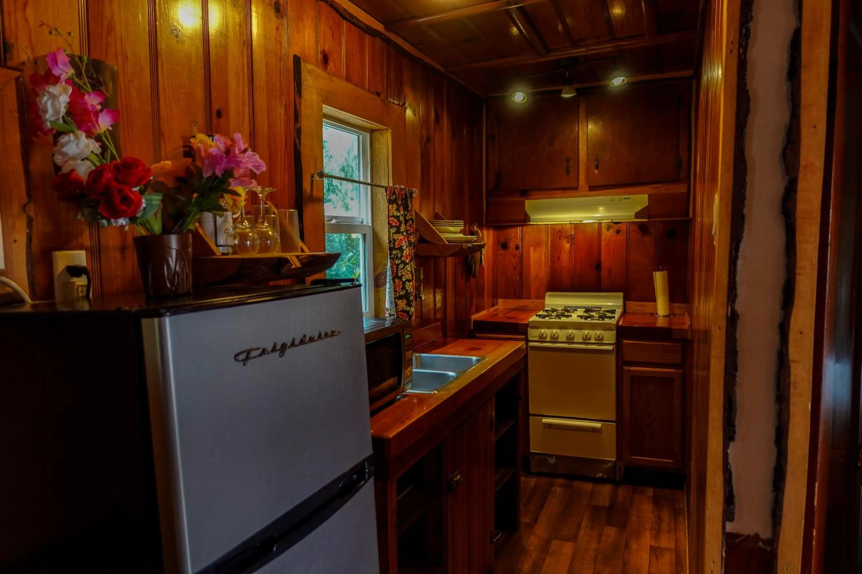 Sleepy Hollow Cabins and Hotel