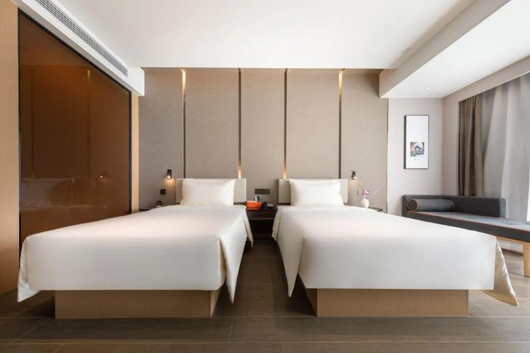 Bed in Atour Hotel Wuhan Zhuankou Dongfeng Avenue Sports Center