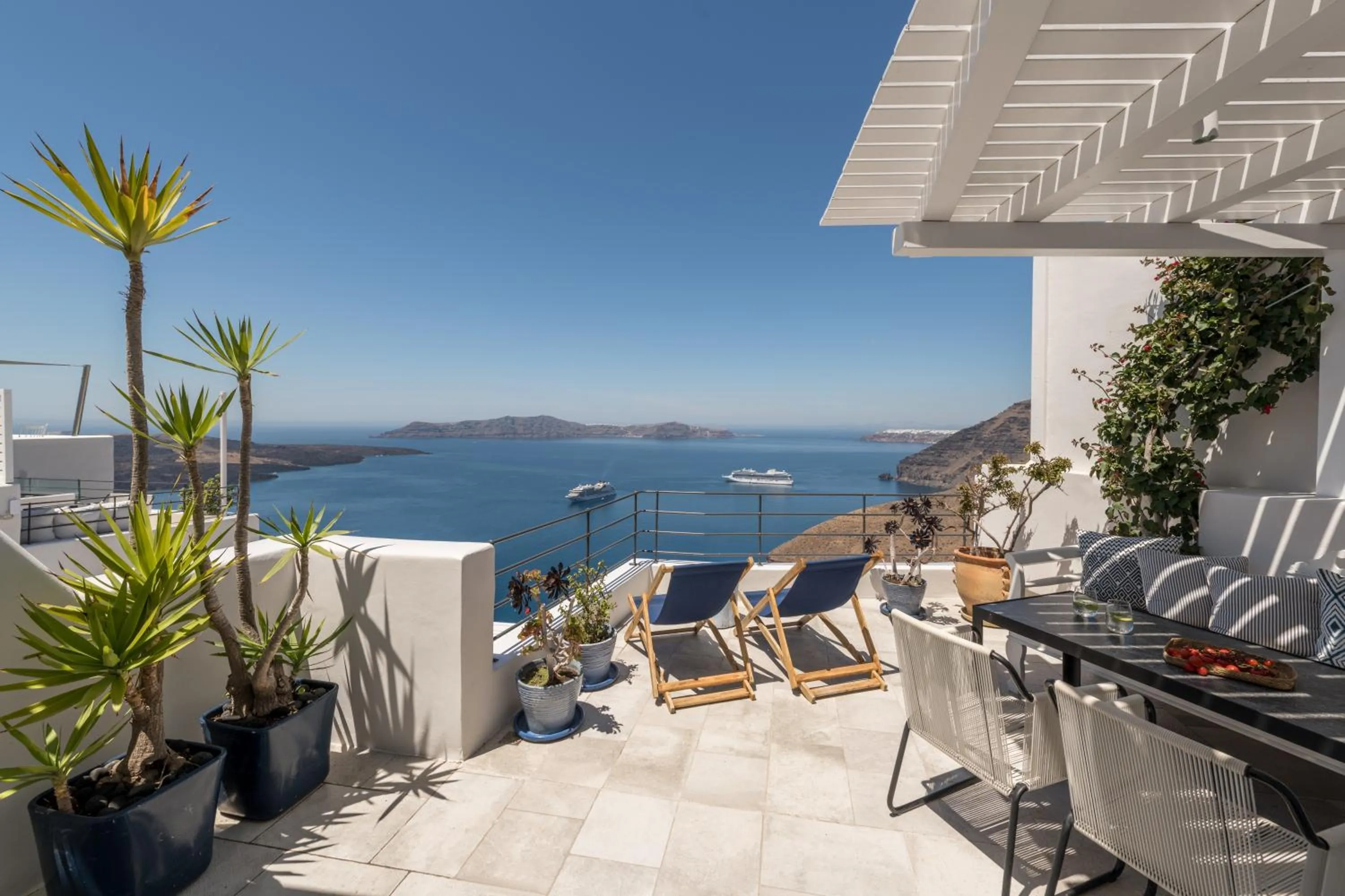 Balcony/Terrace in Porto Fira Suites