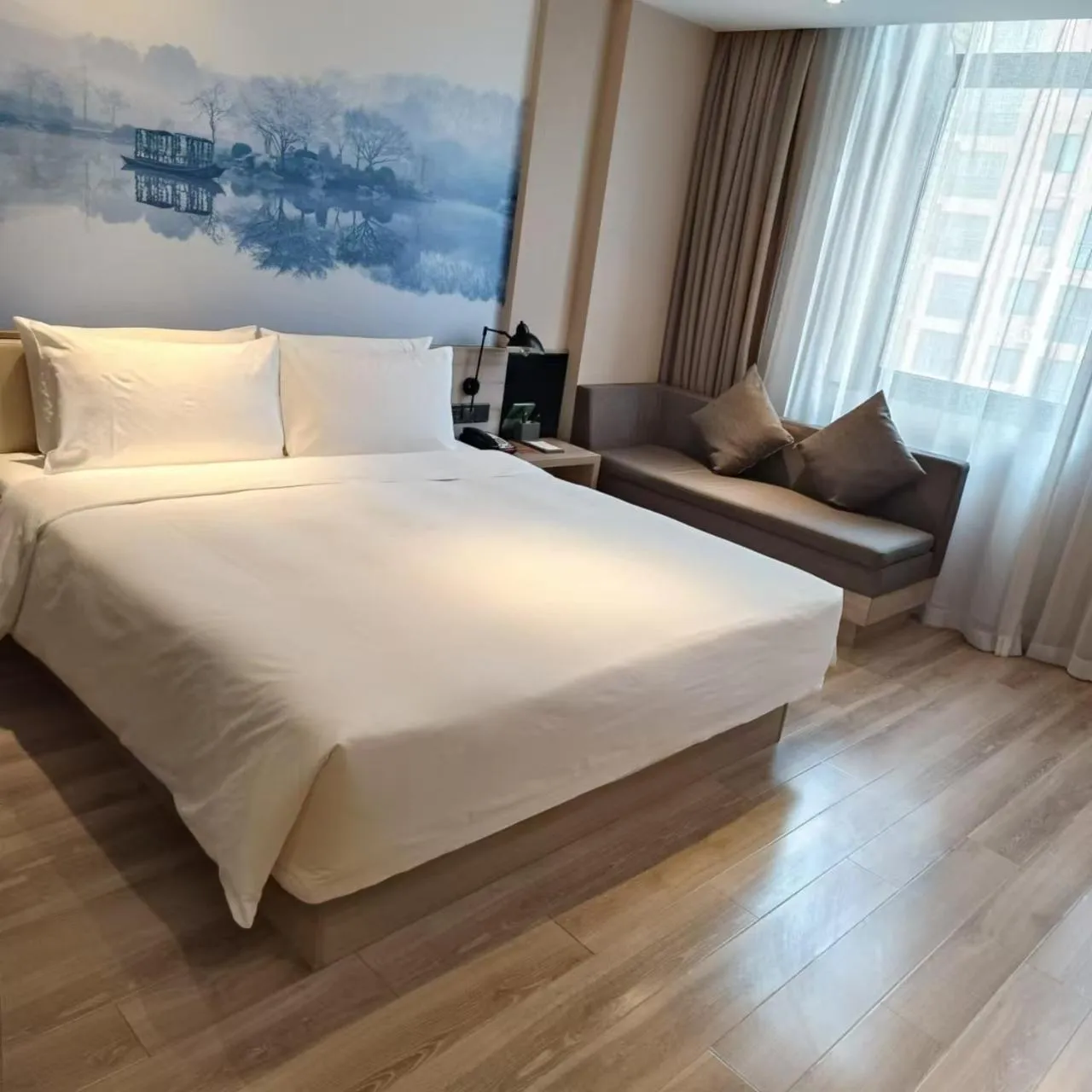 Bed in Atour Hotel Wuhan East Railway Station Optics Valley High-tech