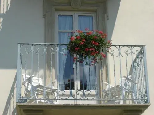 Double or Twin Room with Lake View in Hotel Lario Double or Twin Room with Lake View in Hotel Lario