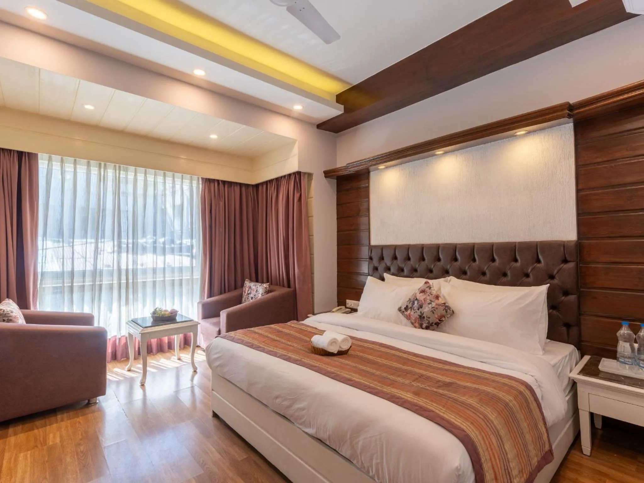 Living room, Bed in Moustache Mussoorie