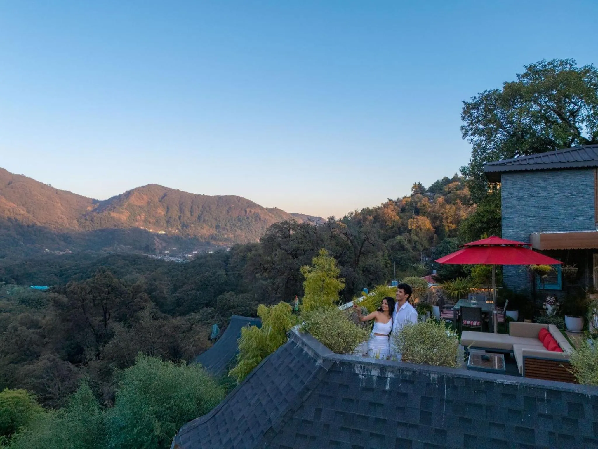 Mountain view in Moustache Mussoorie