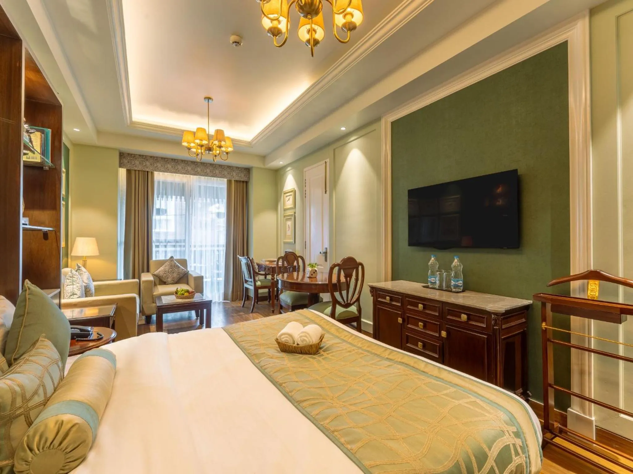 Living room, Bed in Moustache Mussoorie