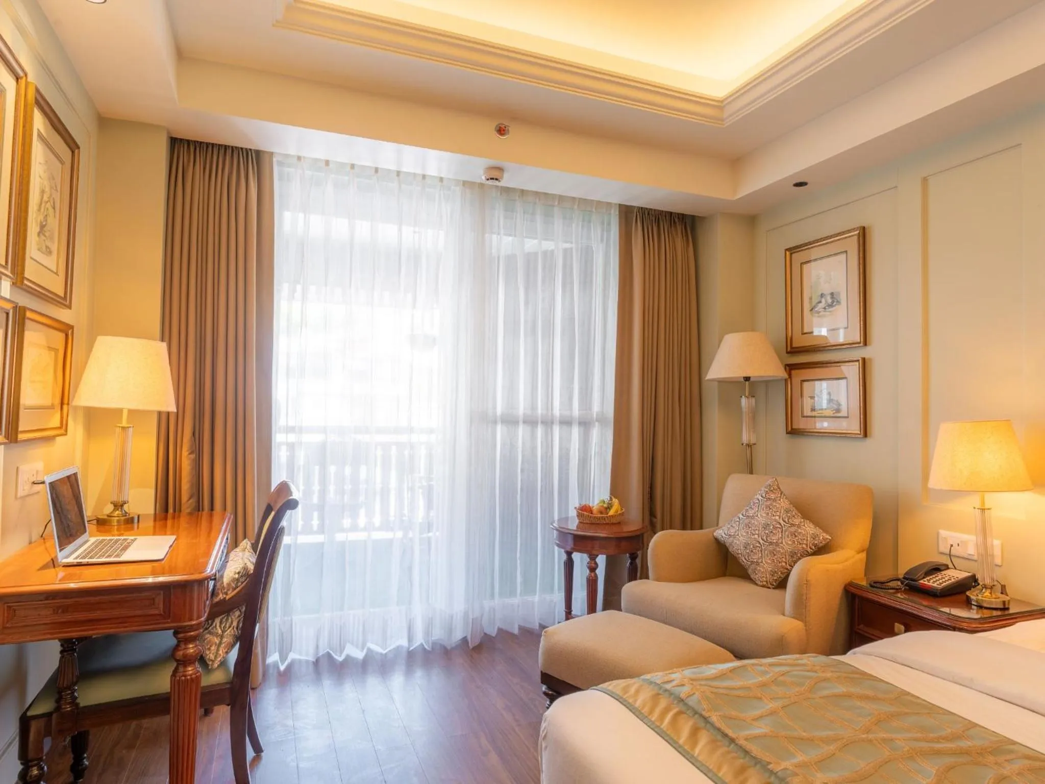 Living room, Bed in Moustache Mussoorie