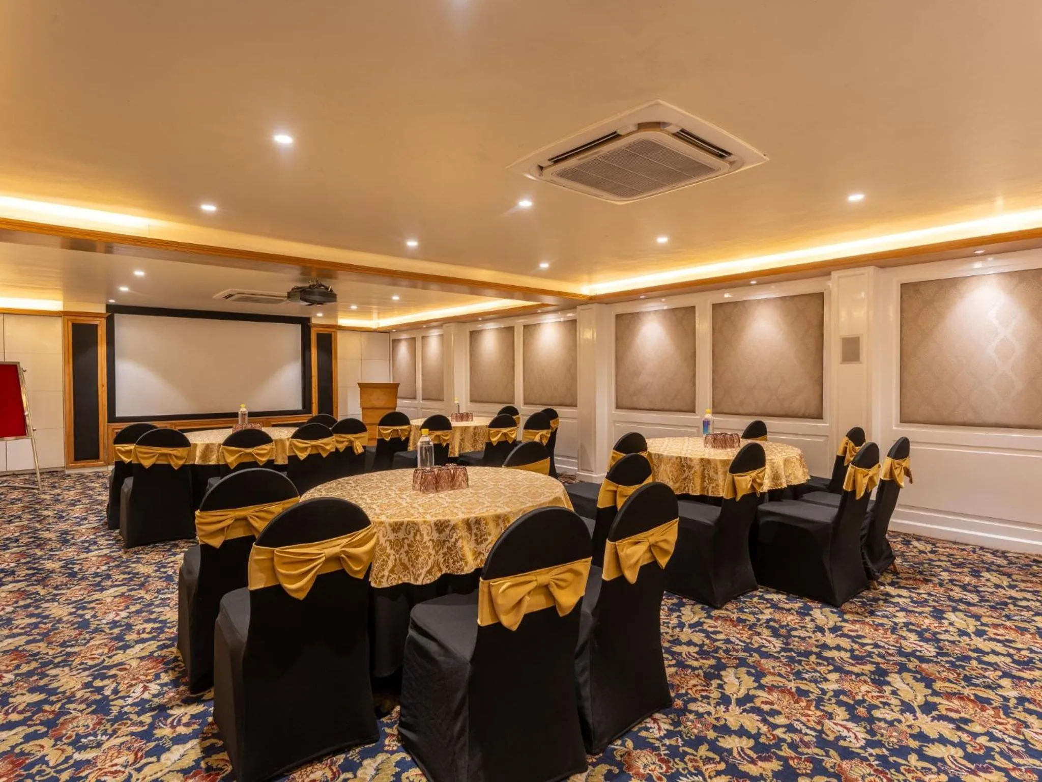 Meeting/conference room in Moustache Mussoorie