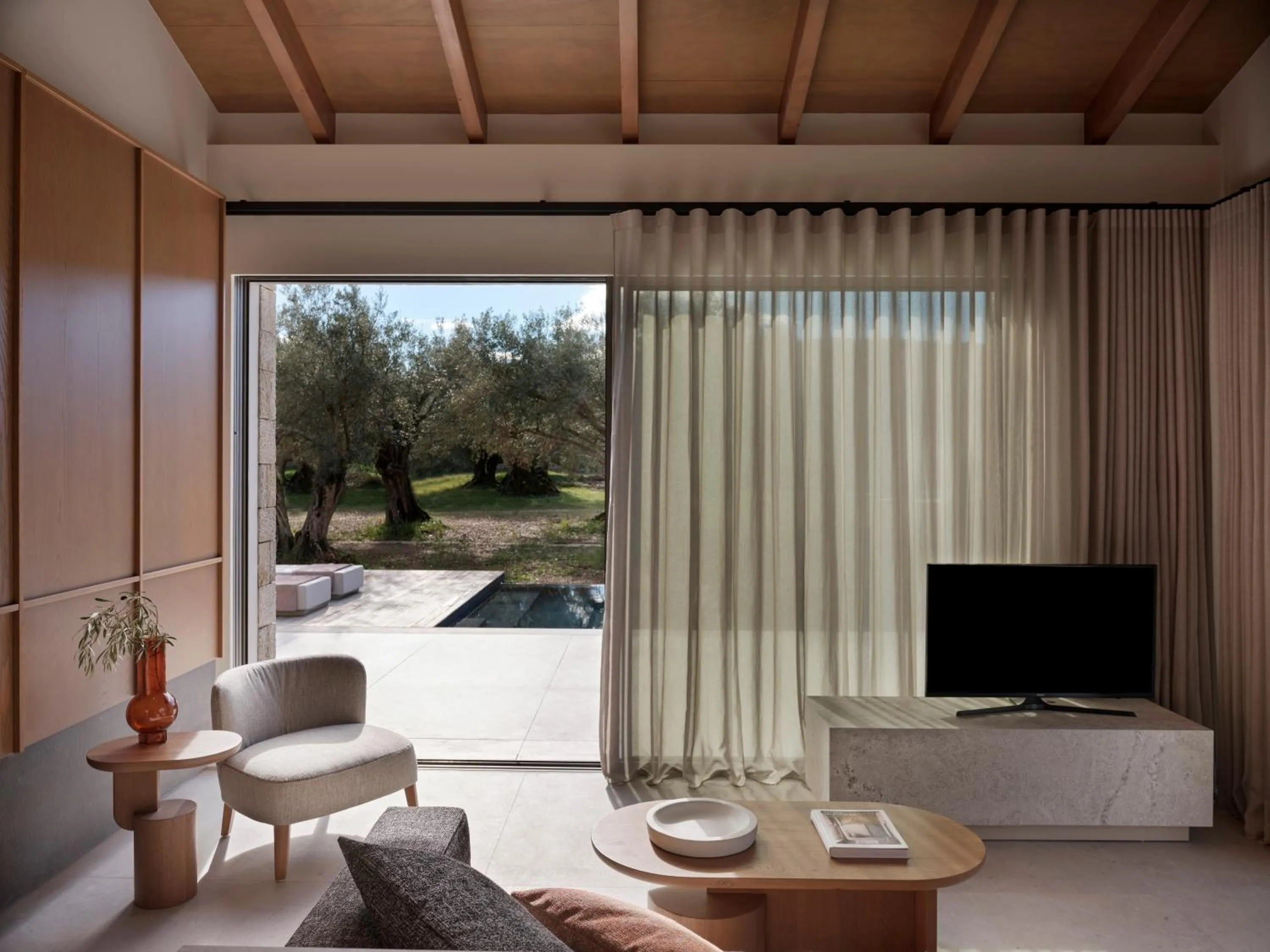 TV and multimedia in Noero Villas Lefkada