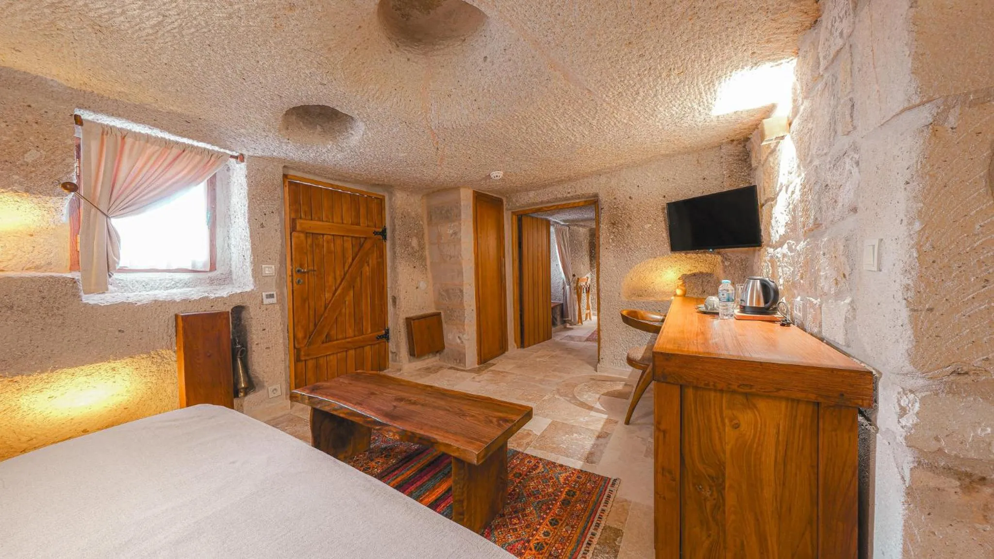 TV and multimedia, Bed in Logos Cave Cappadocia - Adults Only