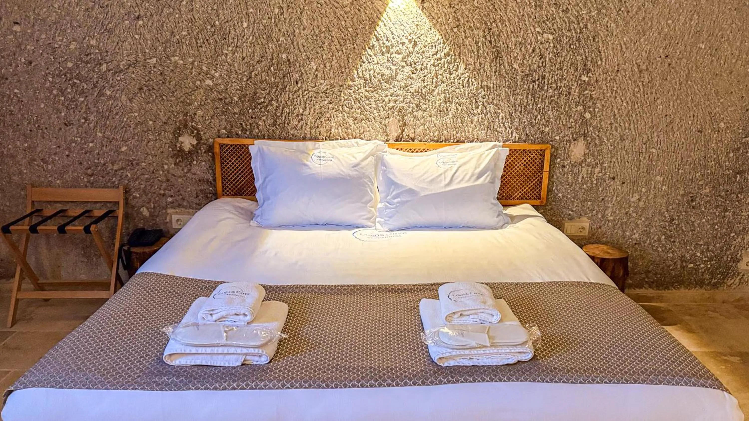 Bed in Logos Cave Cappadocia - Adults Only