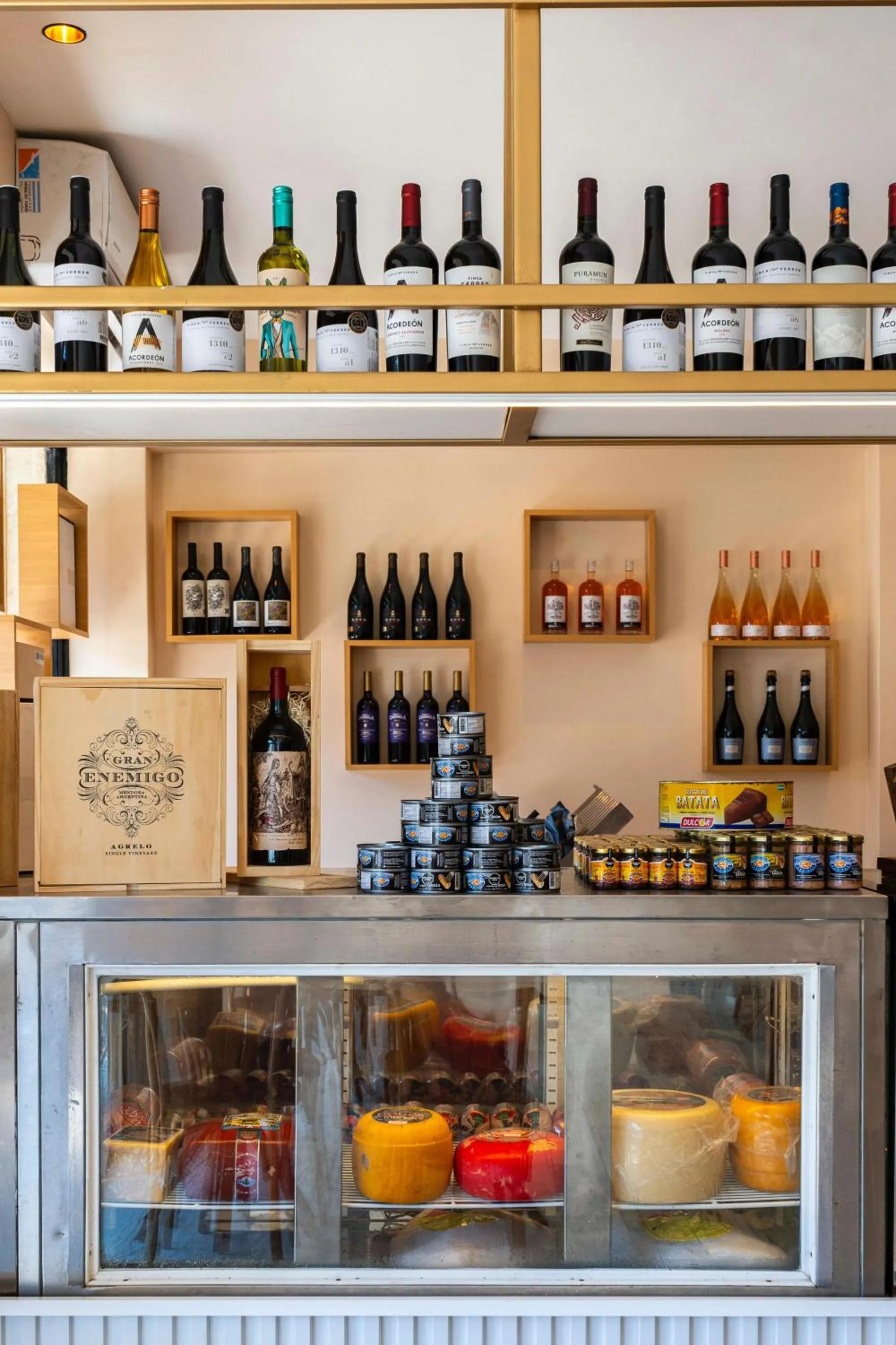 Restaurant/places to eat in Bagu Siete Bocas