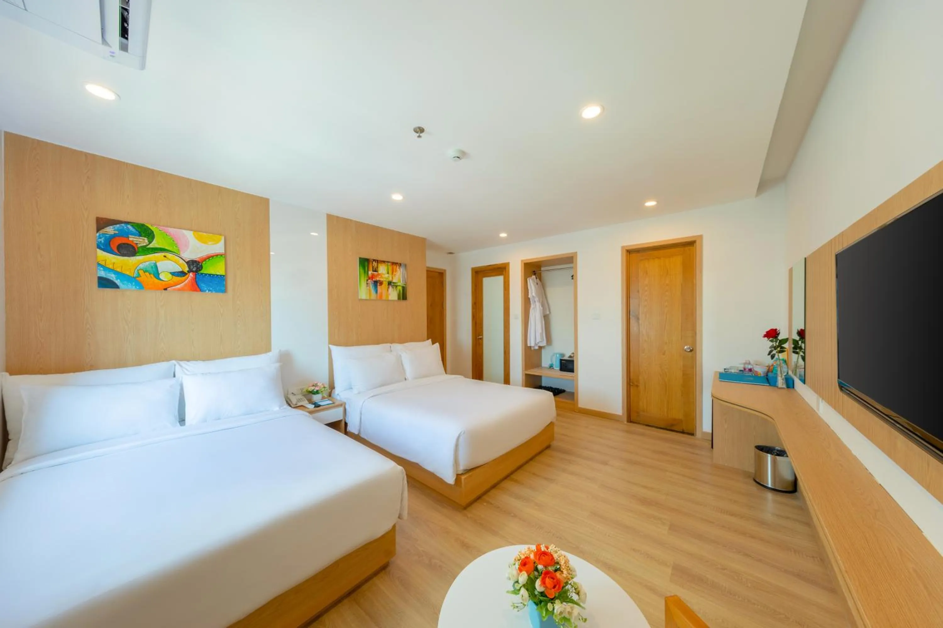 Photo of the whole room, Bed in KOVA Diamond Hotel Da Nang