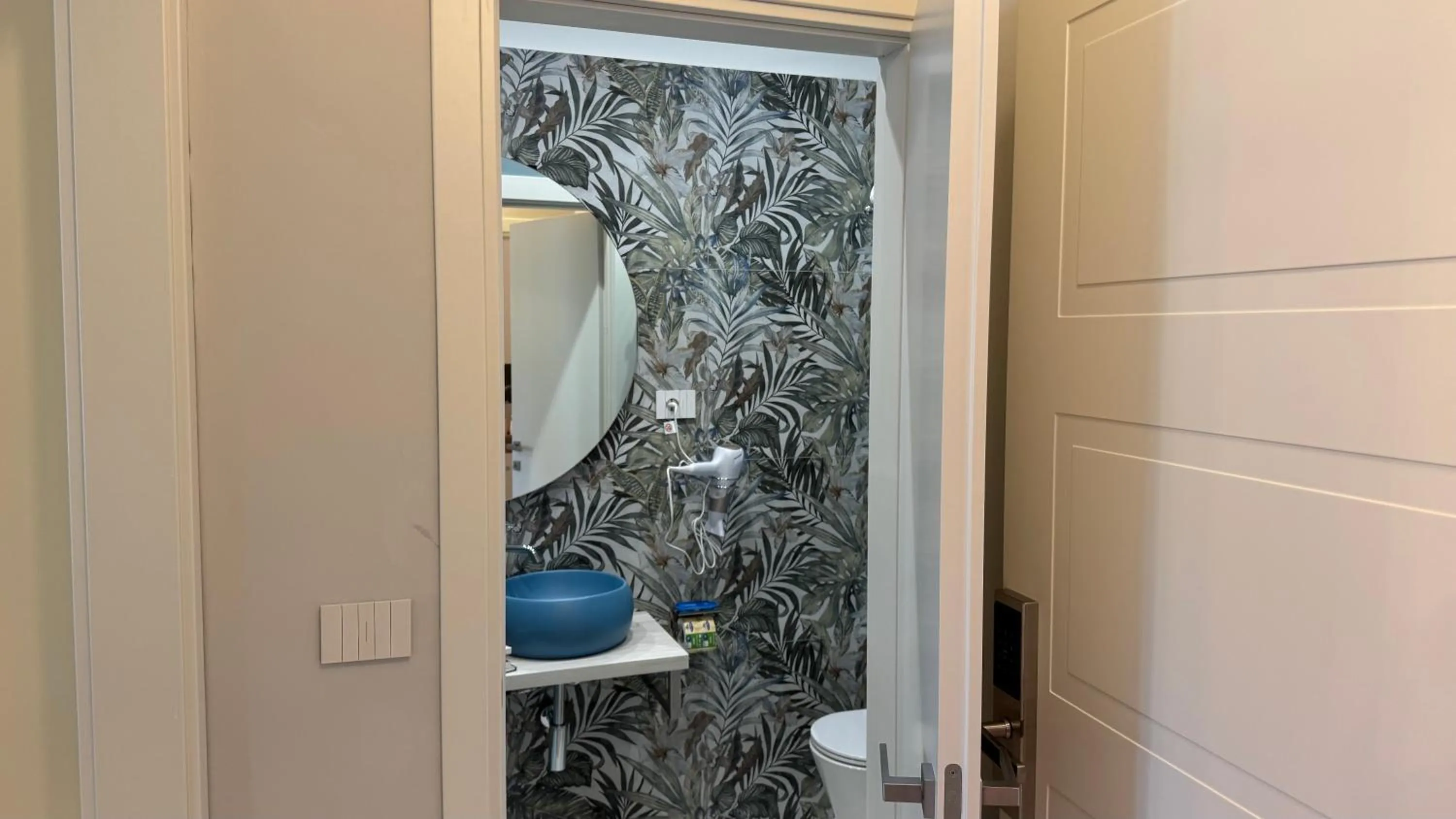Shower in AC GOLD B&B Boutique Rooms & Suite