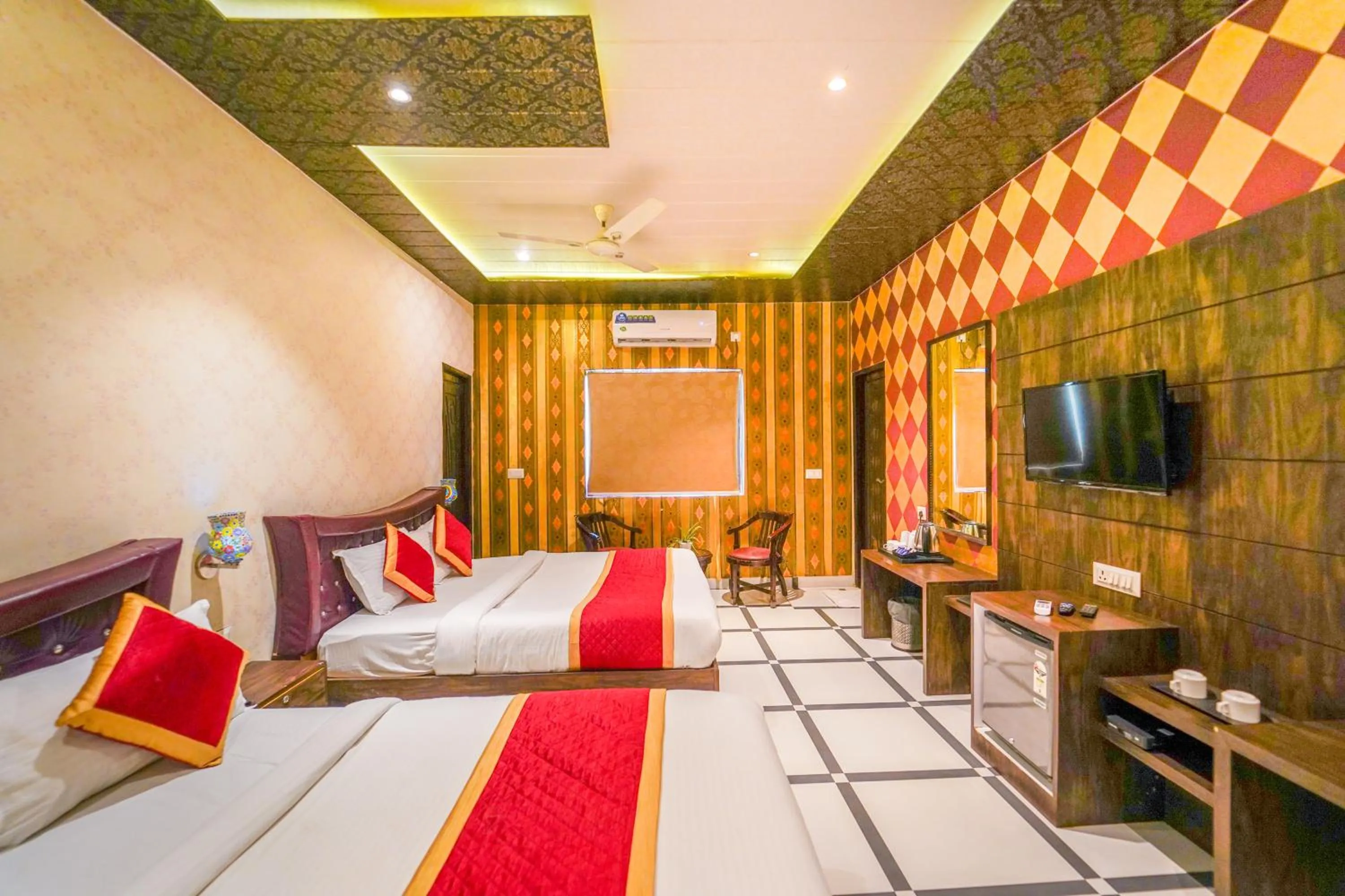 Bed in Shiv Rudraksh Resort, Near Assi Ghat