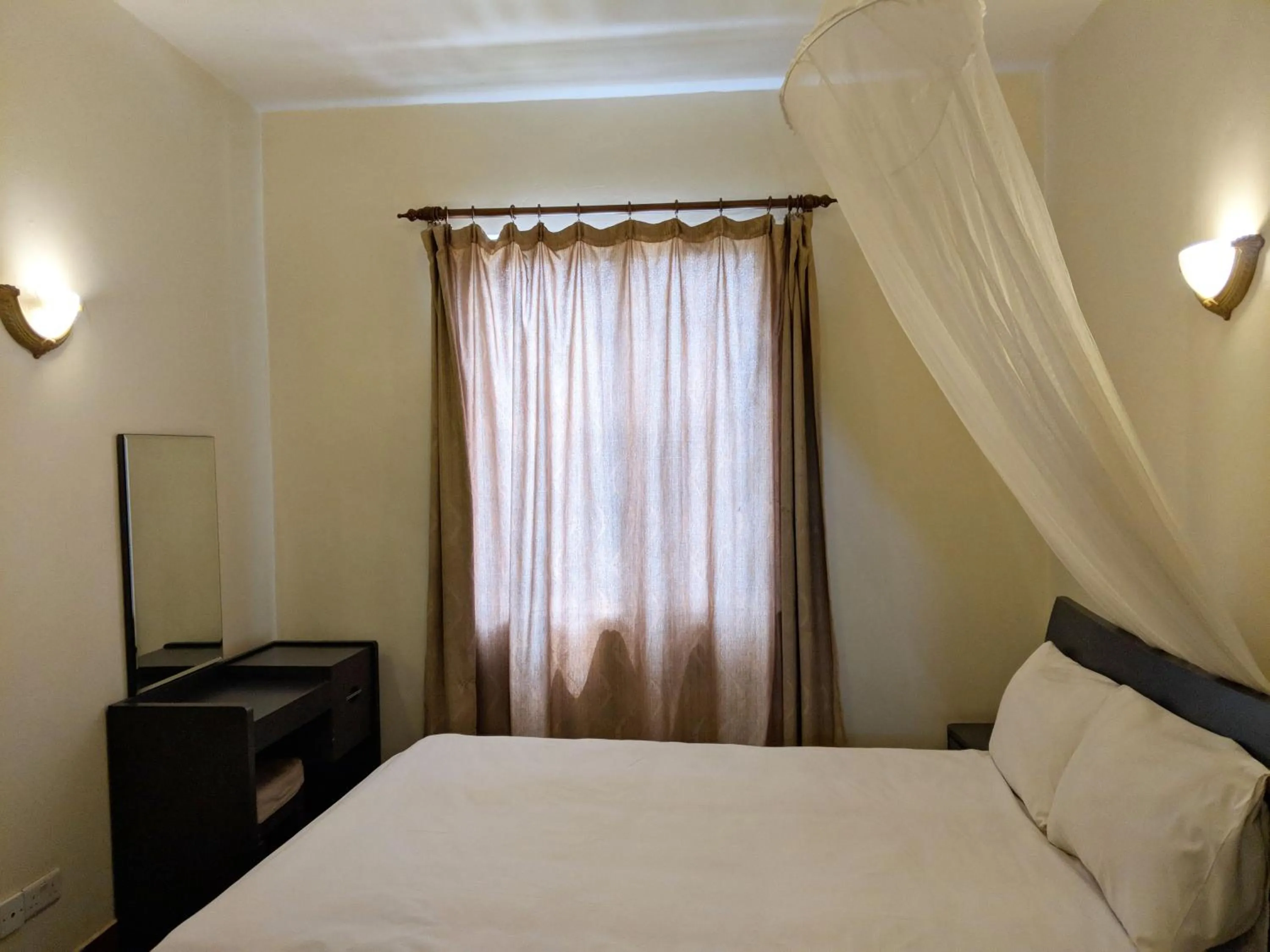 Bedroom, Bed in Prestige Hotel Suites