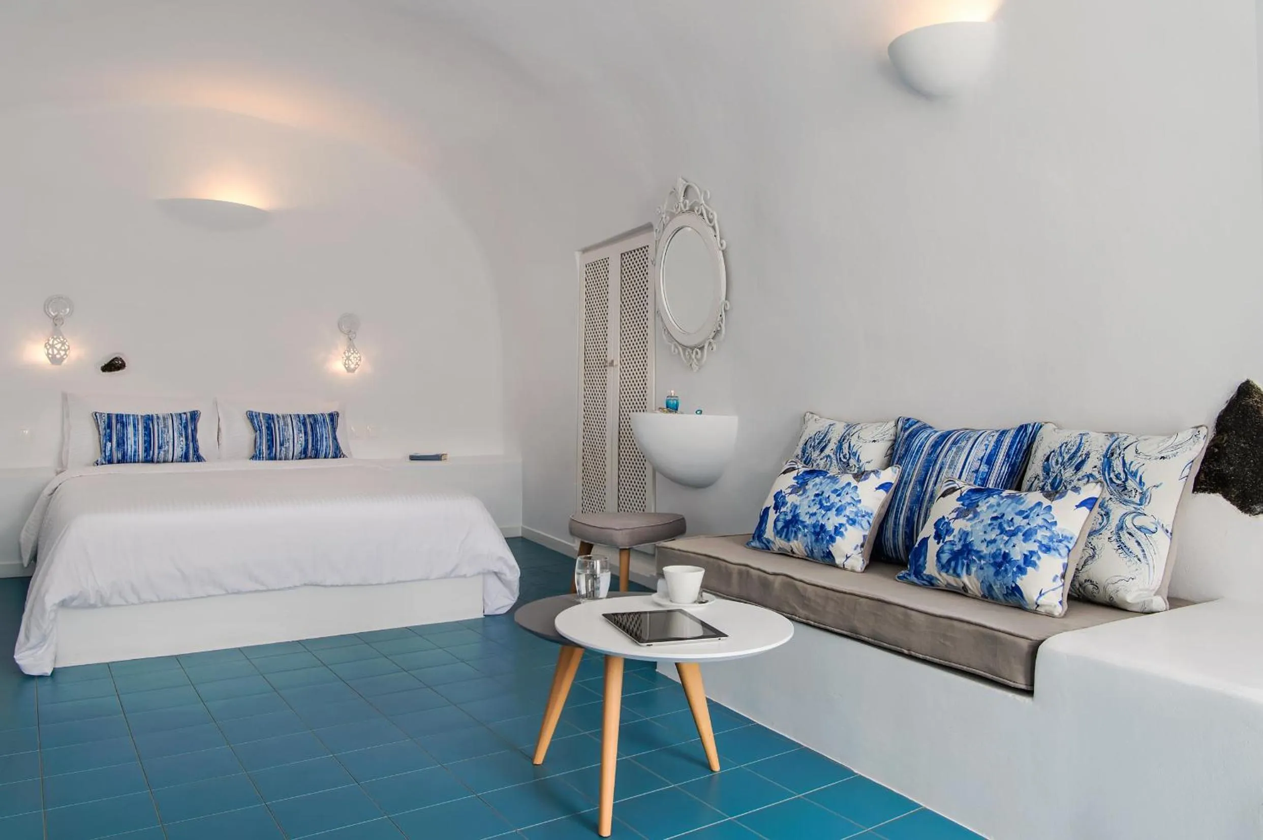 Bedroom, Bed in Villa Irini Fira - Adults Only