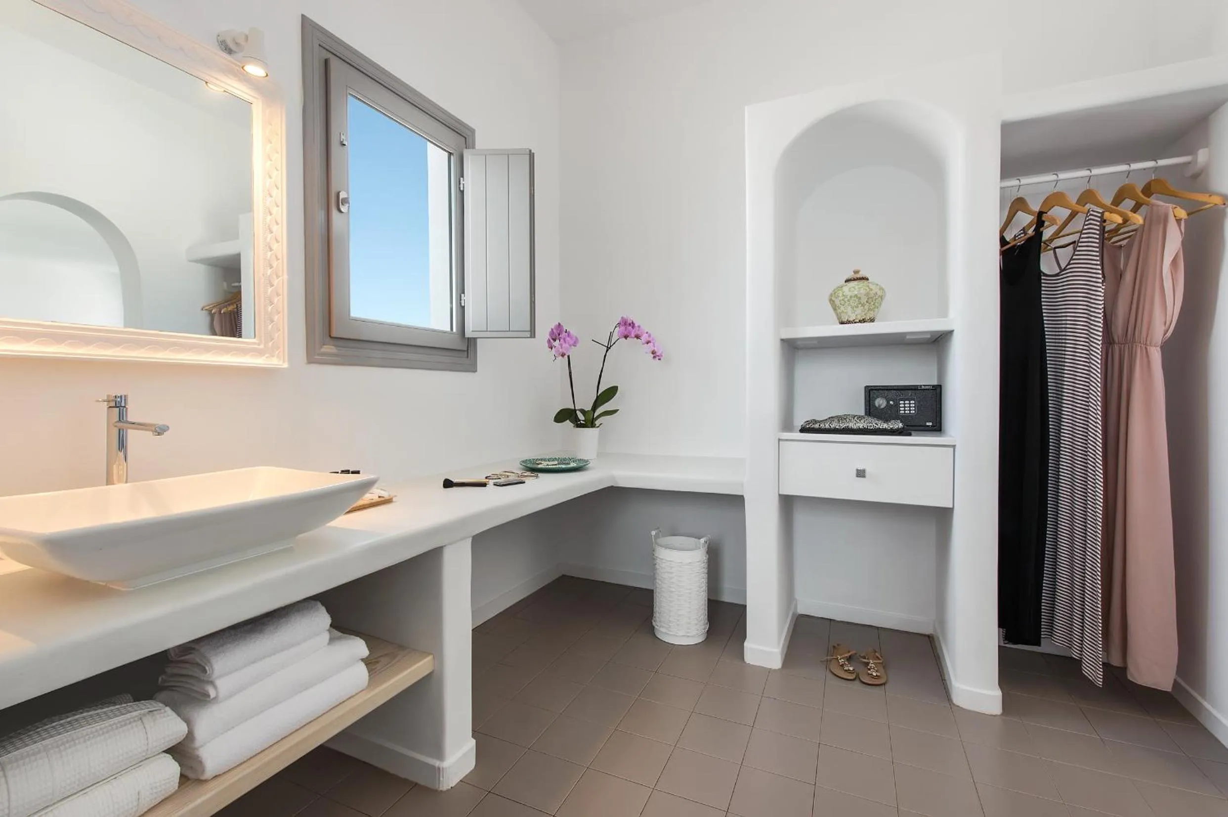Bathroom in Villa Irini Fira - Adults Only
