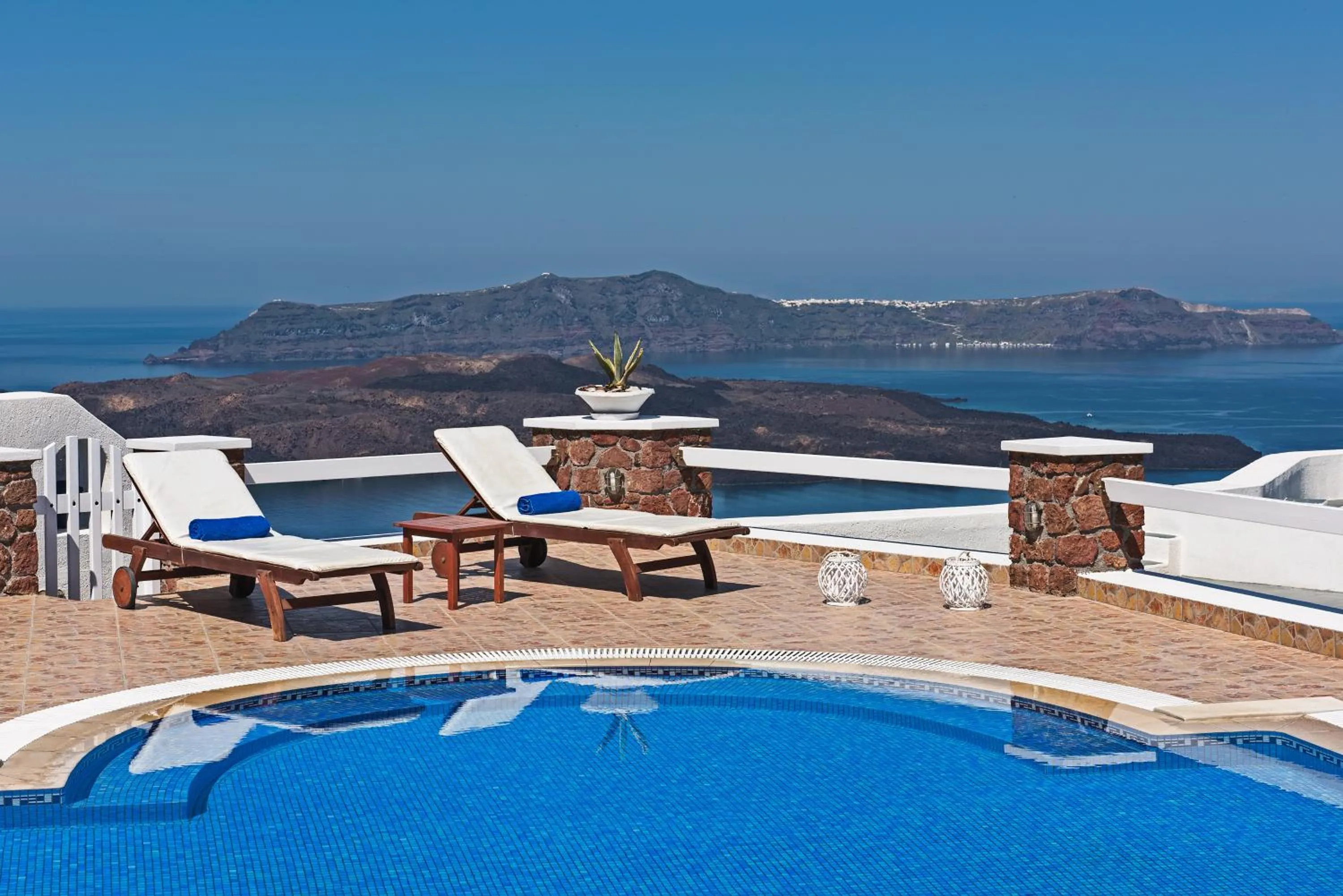 Swimming pool in Villa Irini Fira - Adults Only