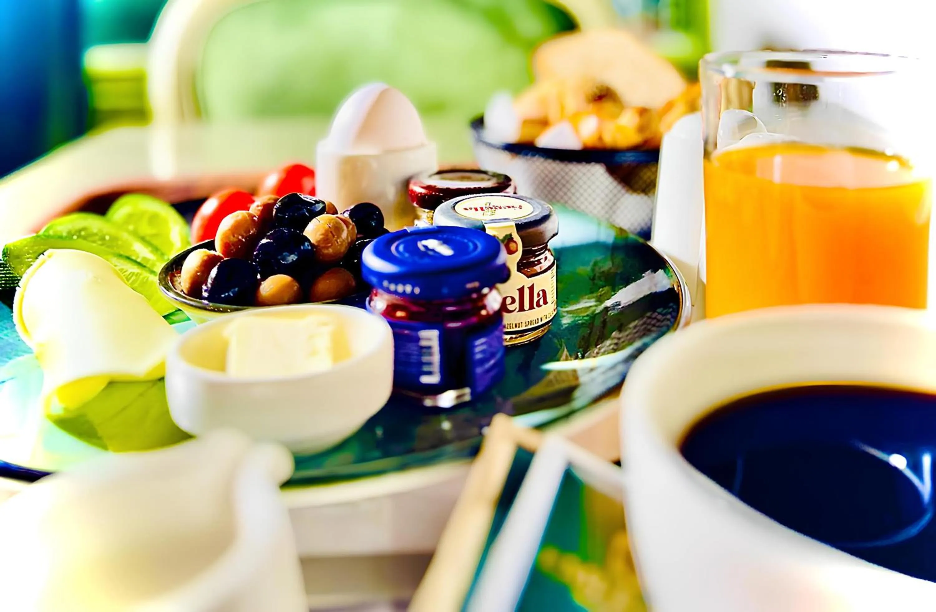 Continental breakfast in Emerald Mansion Hotel