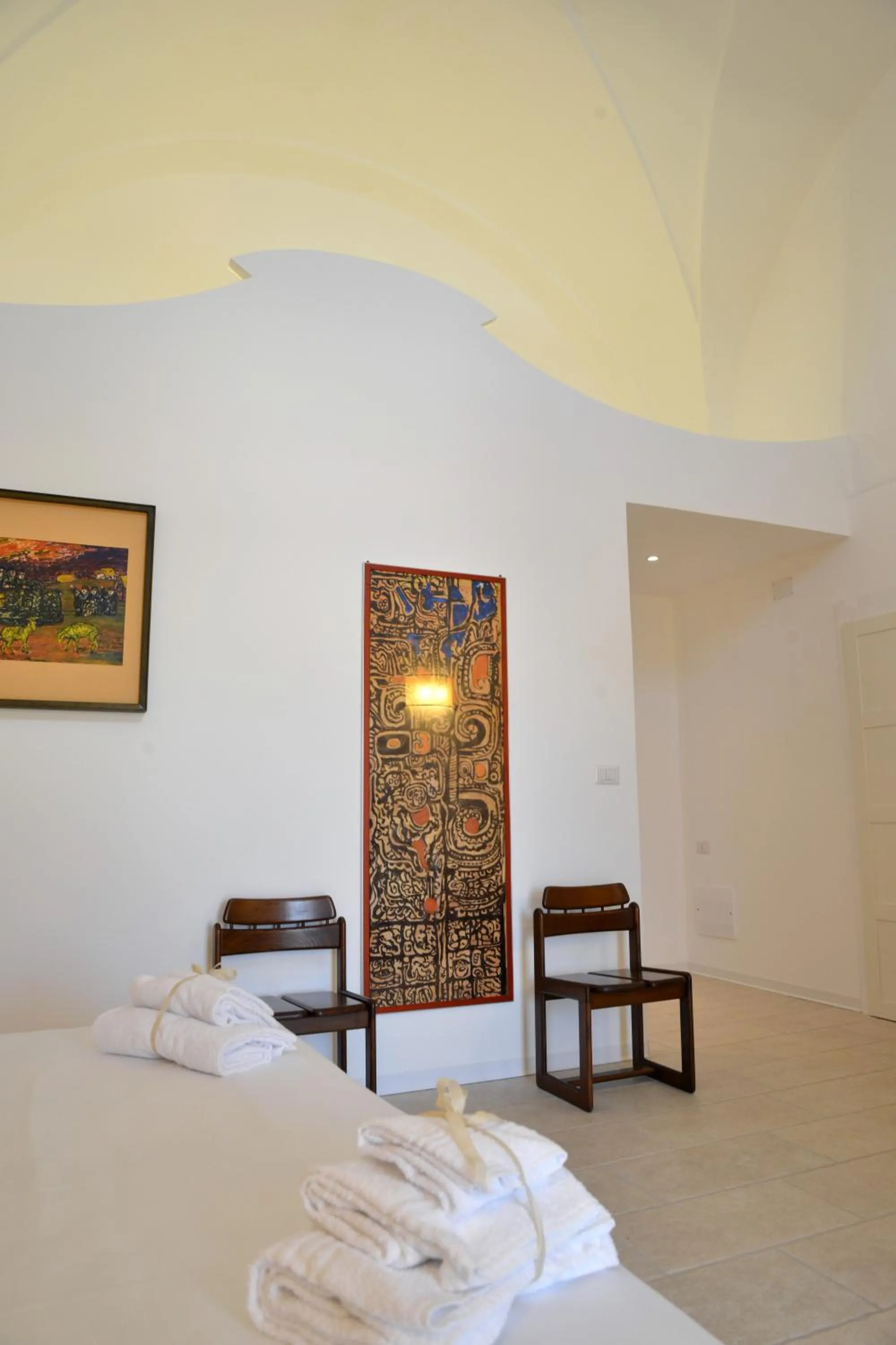 Decorative detail, Bed in Masseria Palane