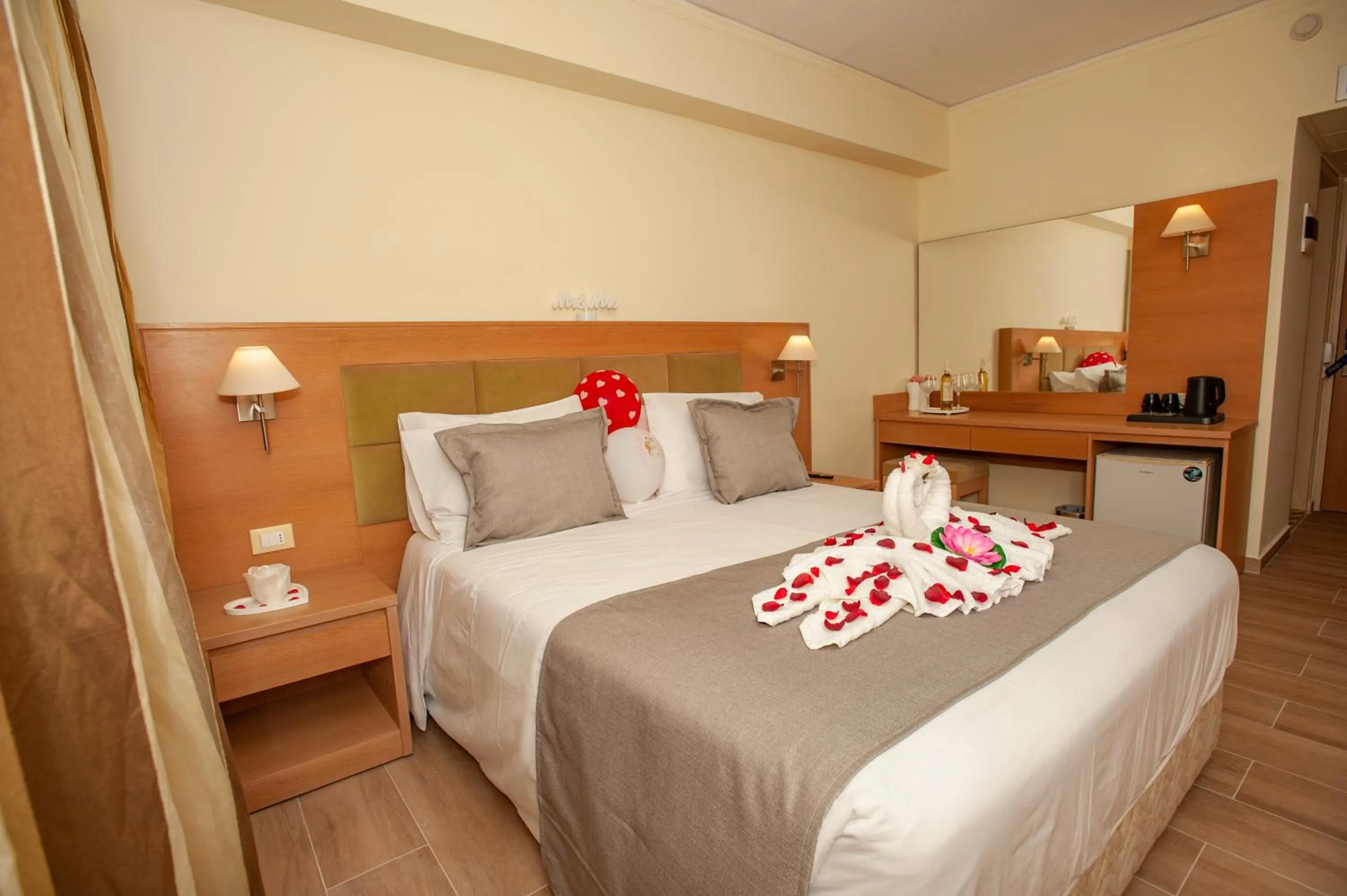 Bedroom, Bed in Rhodos Horizon Marina - Adults Only