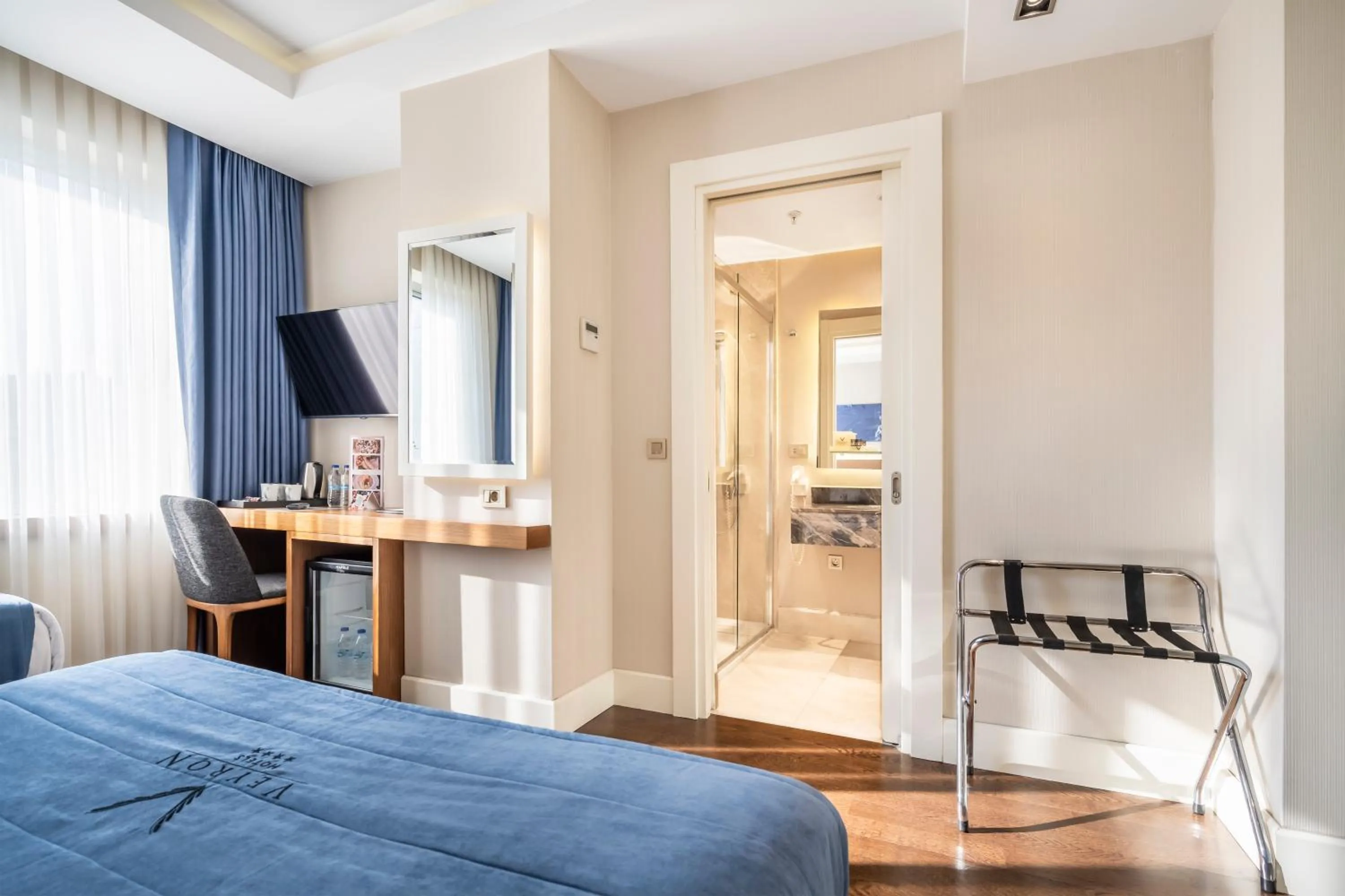 TV and multimedia, Bed in Veyron Hotels & SPA