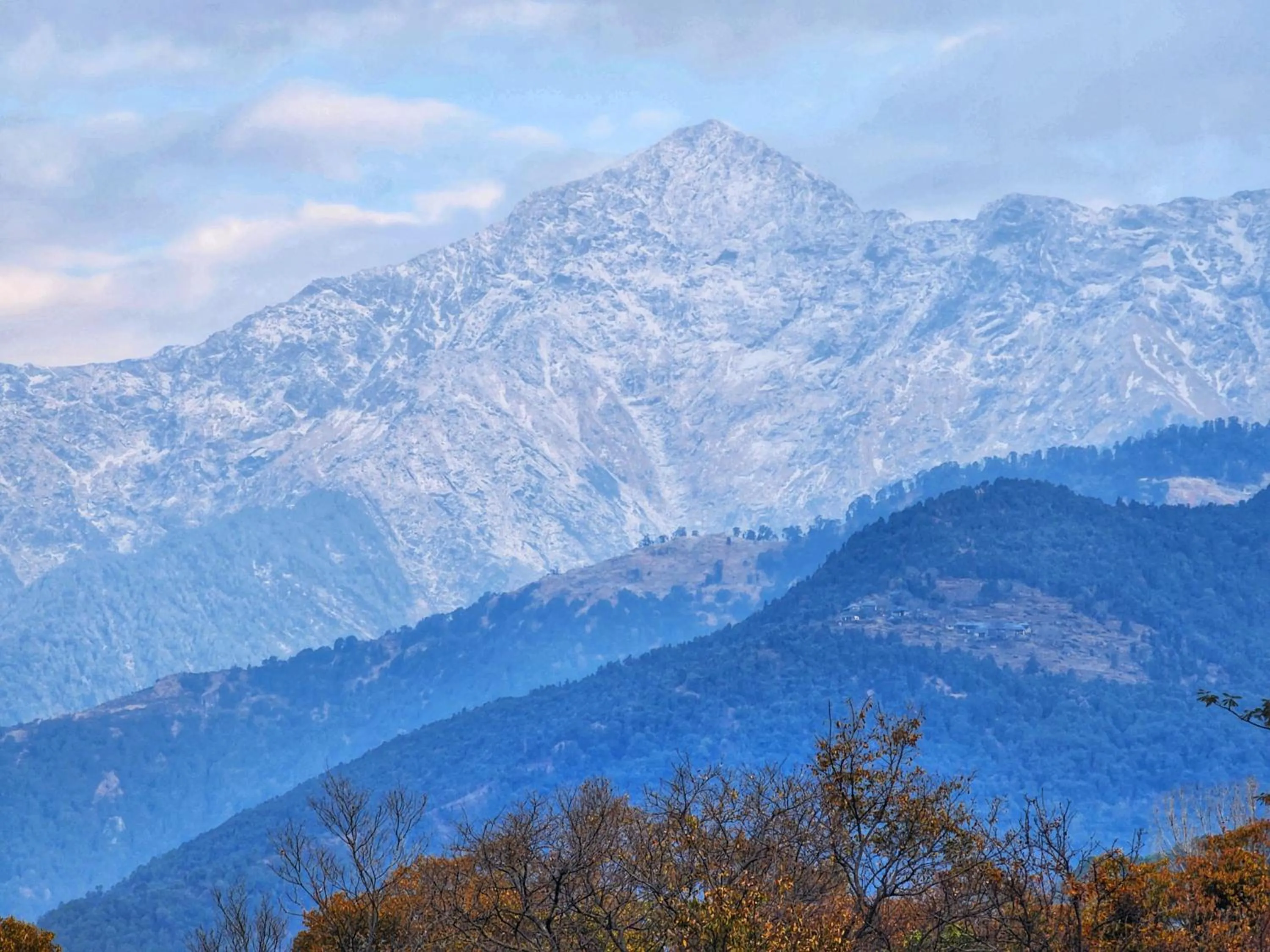 Mountain view in Dorjee House Bir