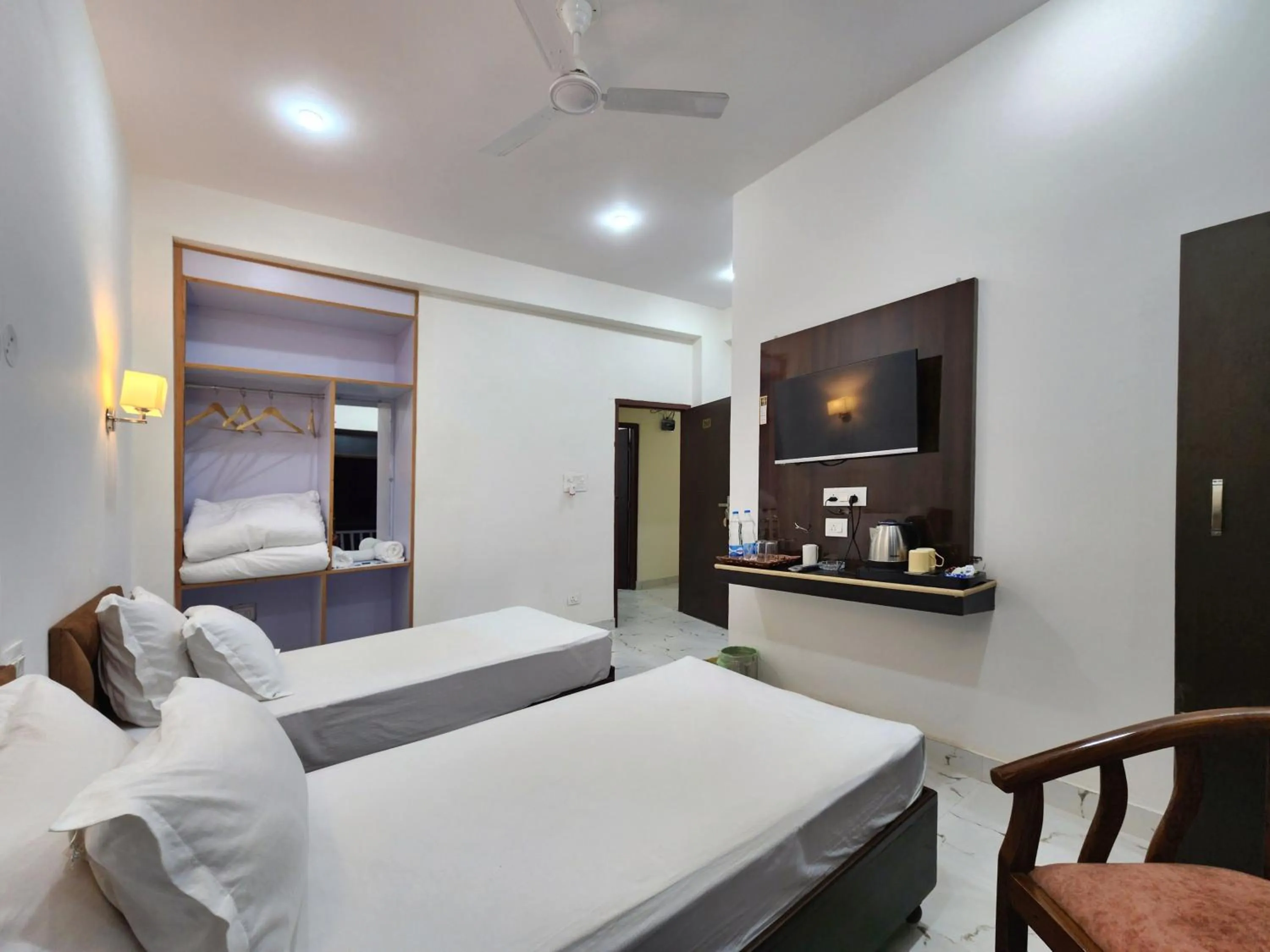 Photo of the whole room in Dorjee House Bir