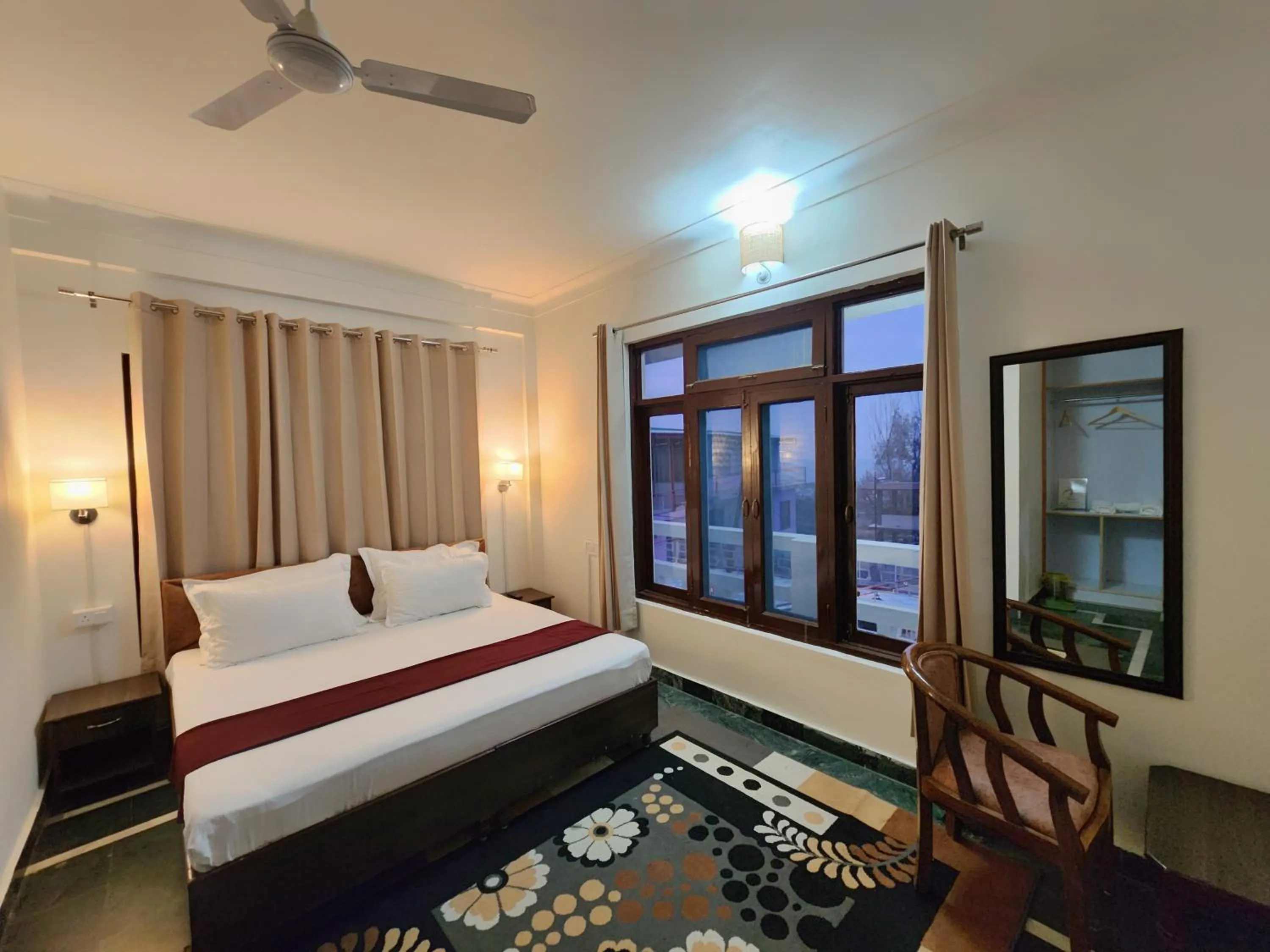 Bedroom in Dorjee House Bir