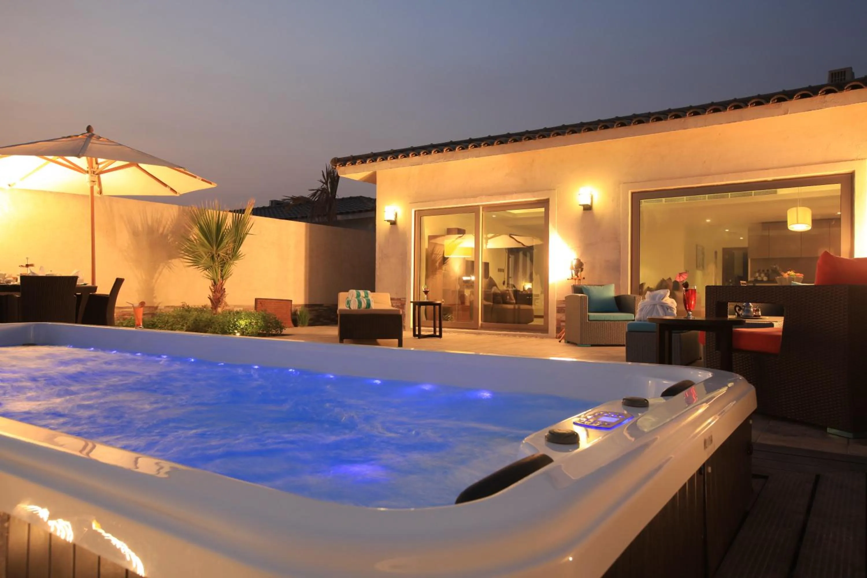 Hot Tub in Dana Beach Resort