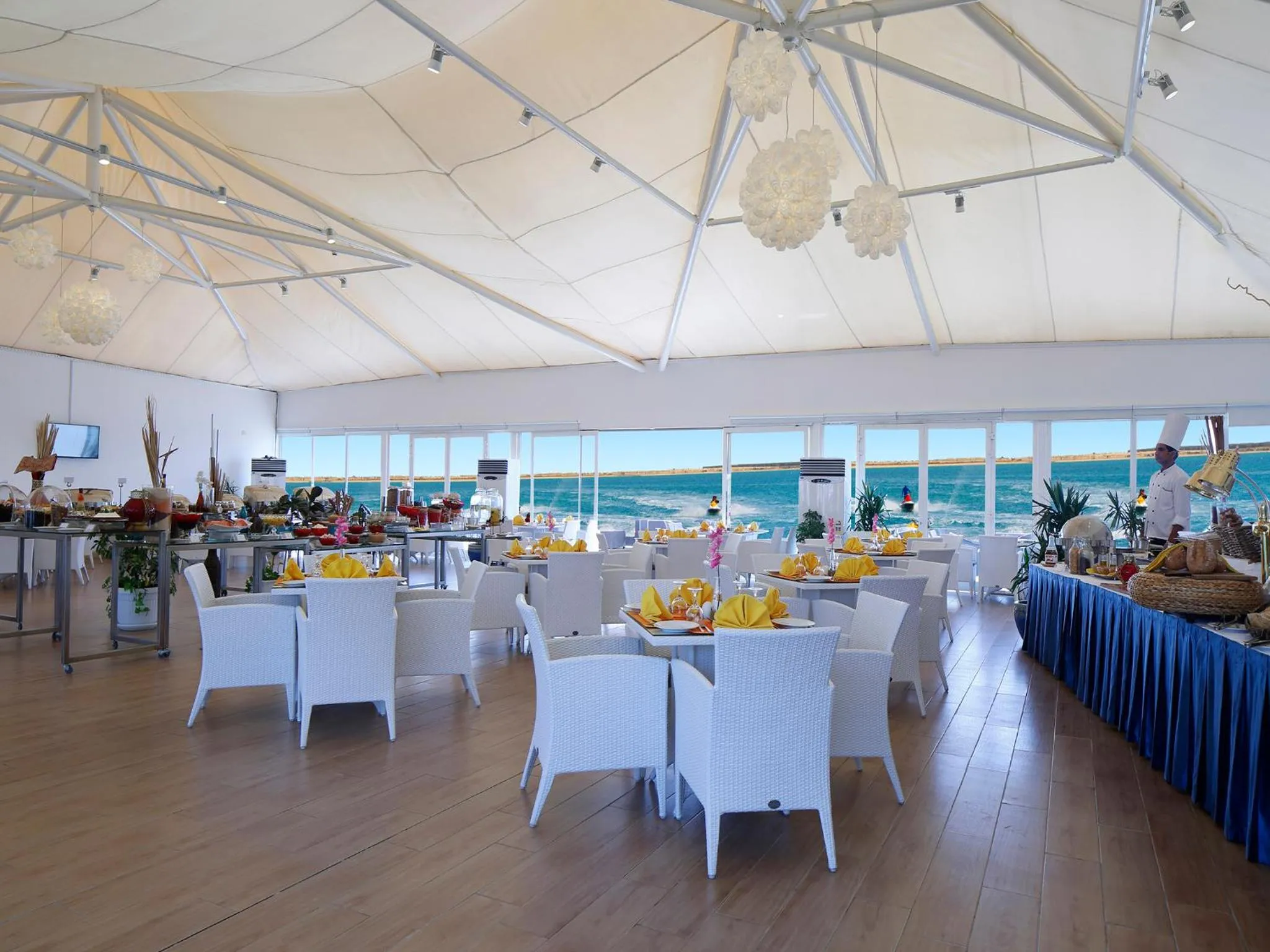 Restaurant/places to eat in Dana Beach Resort