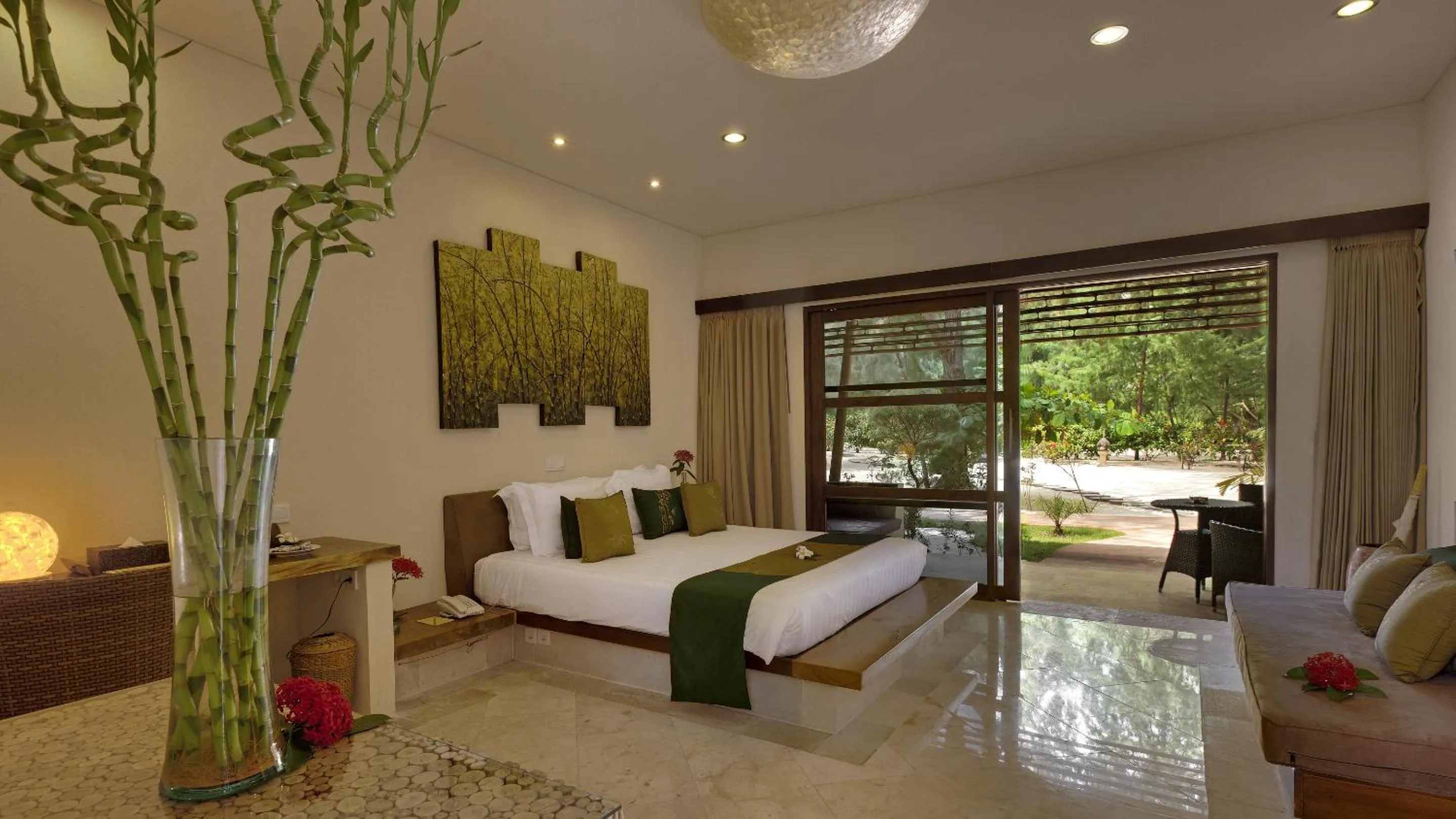 Bed in Pearl of Trawangan