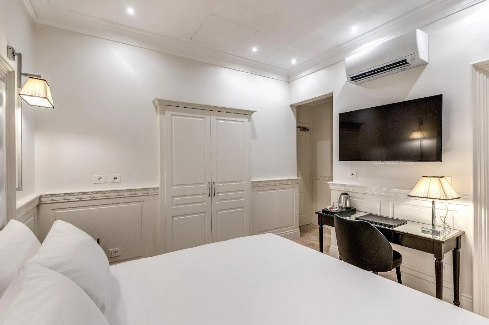 Photo of the whole room, Bed in ACA Hotel Viminale