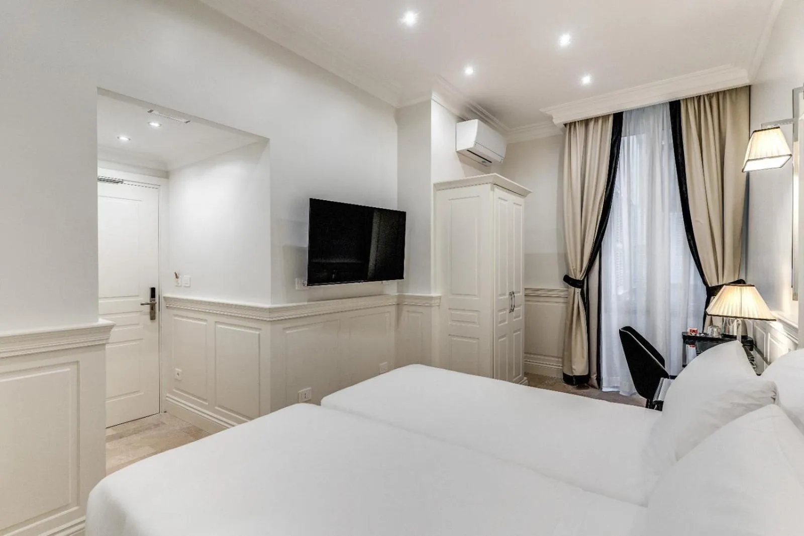 Photo of the whole room, Bed in ACA Hotel Viminale