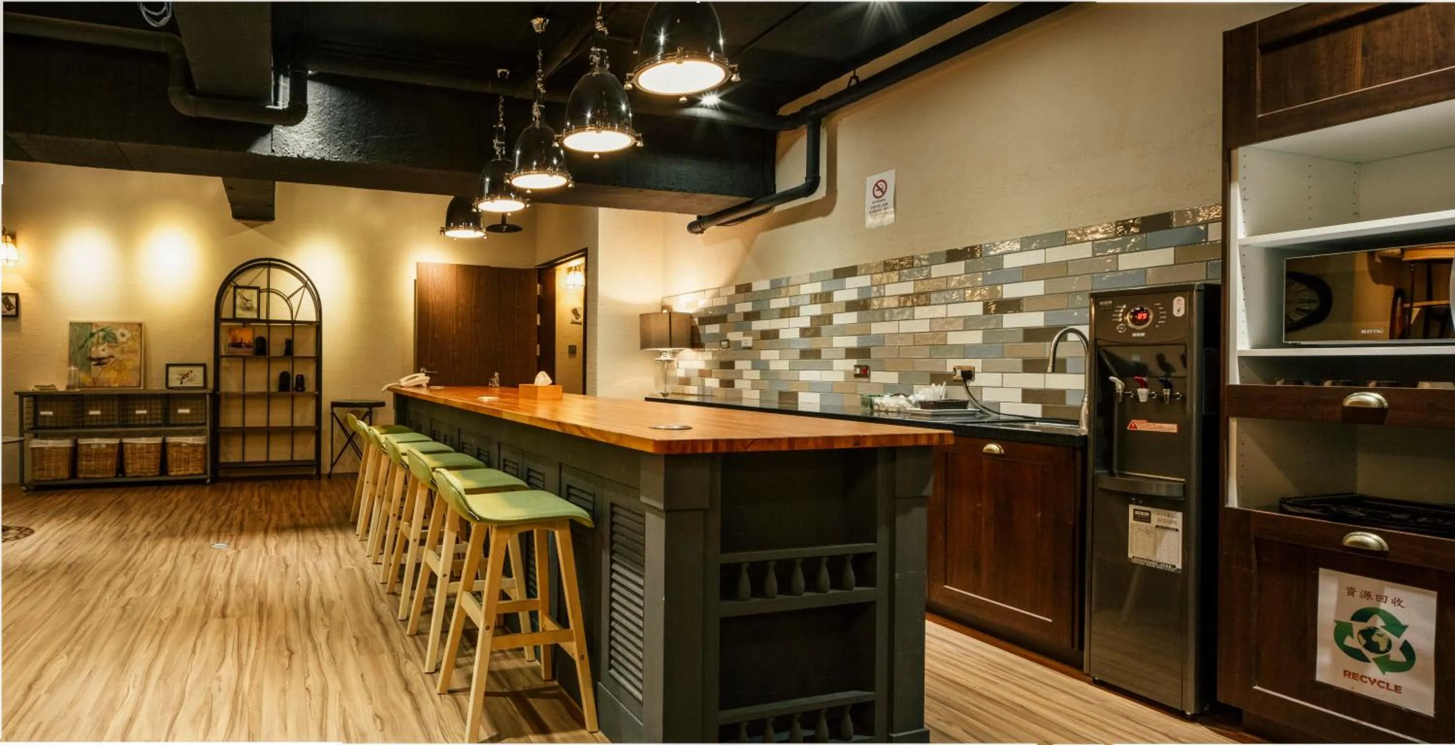 Kitchen or kitchenette in NK Hostel