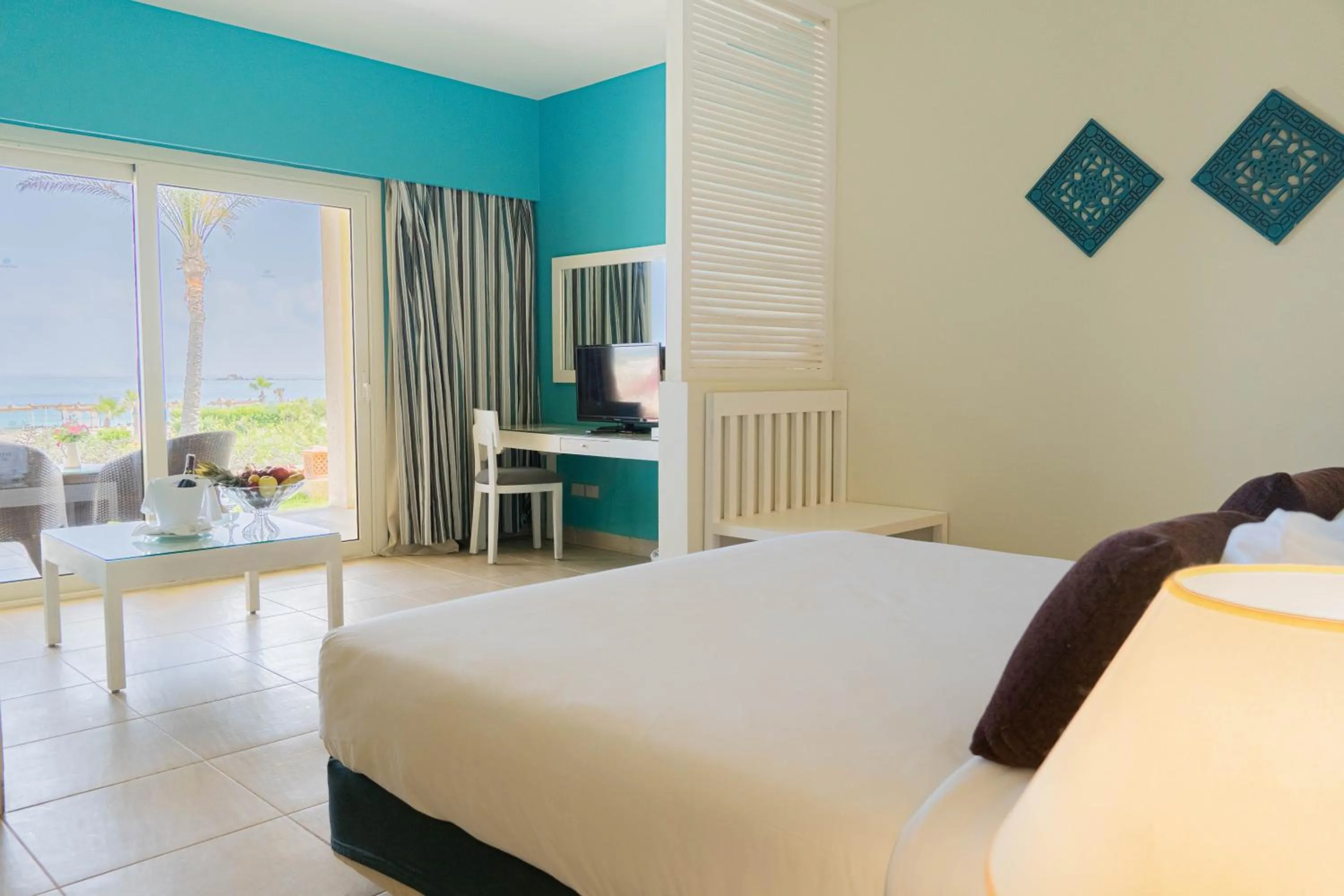 Bedroom, Bed in Caesar Bay Resort