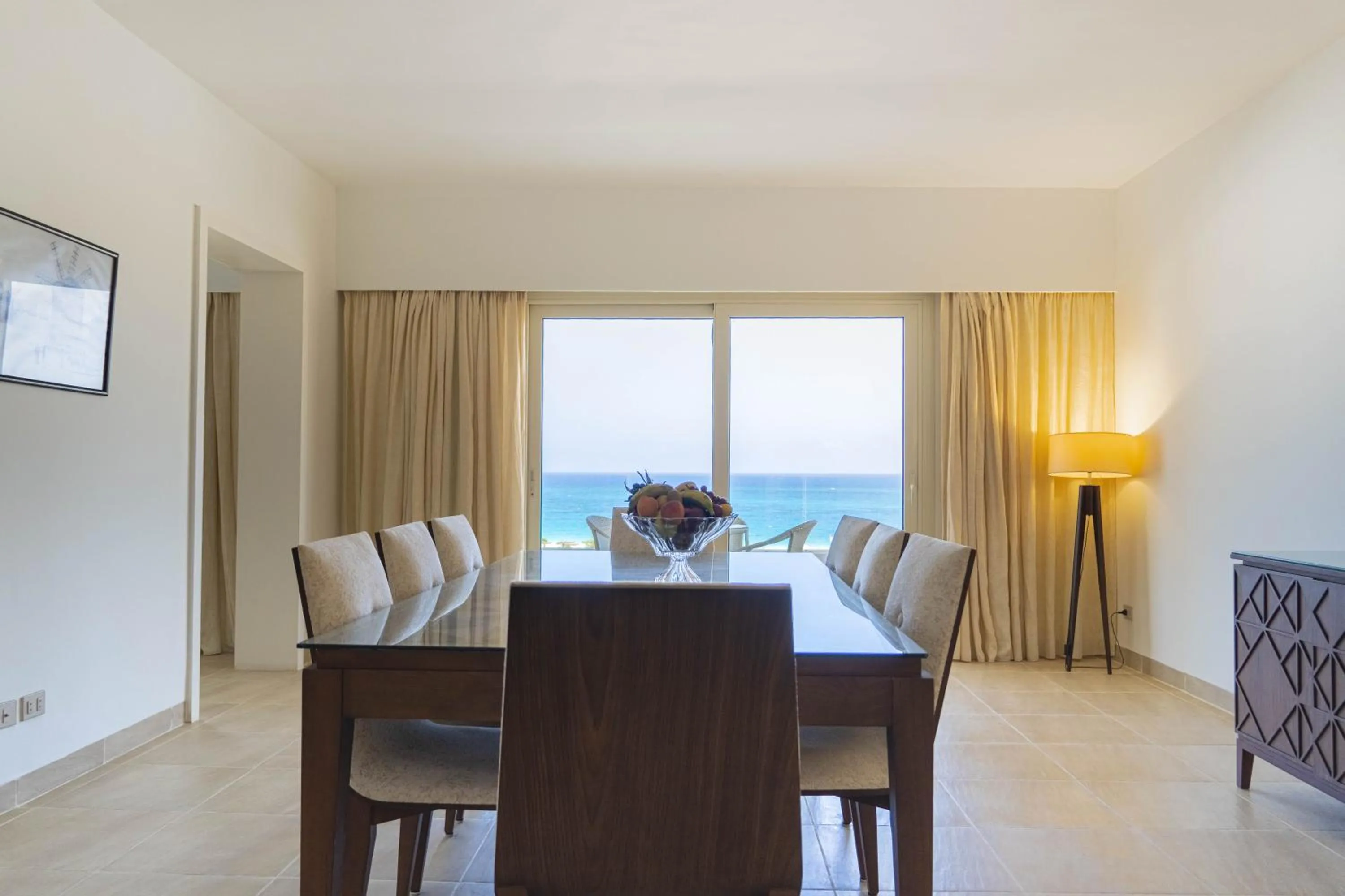 Dining area in Caesar Bay Resort