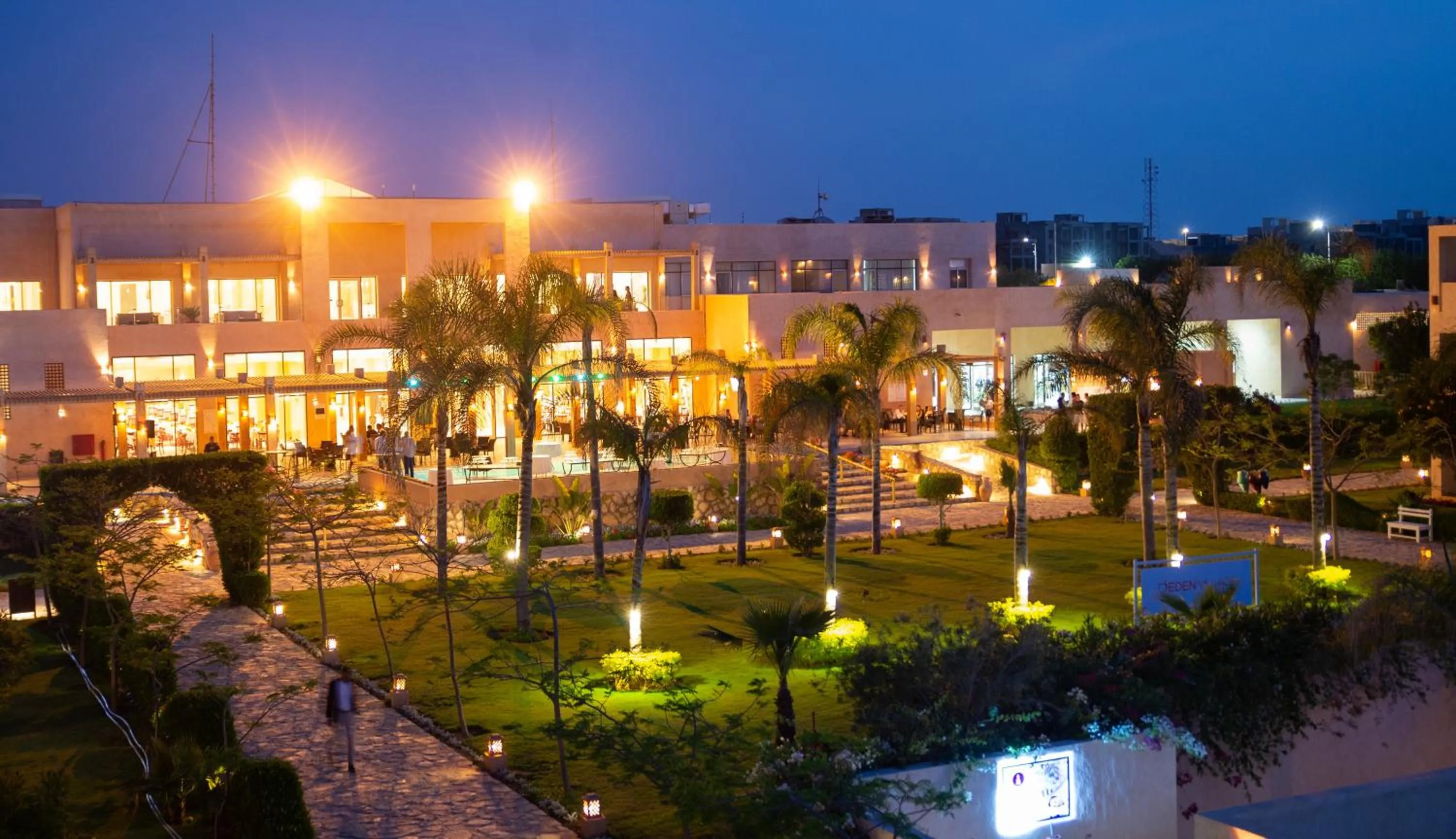 Restaurant/places to eat in Caesar Bay Resort