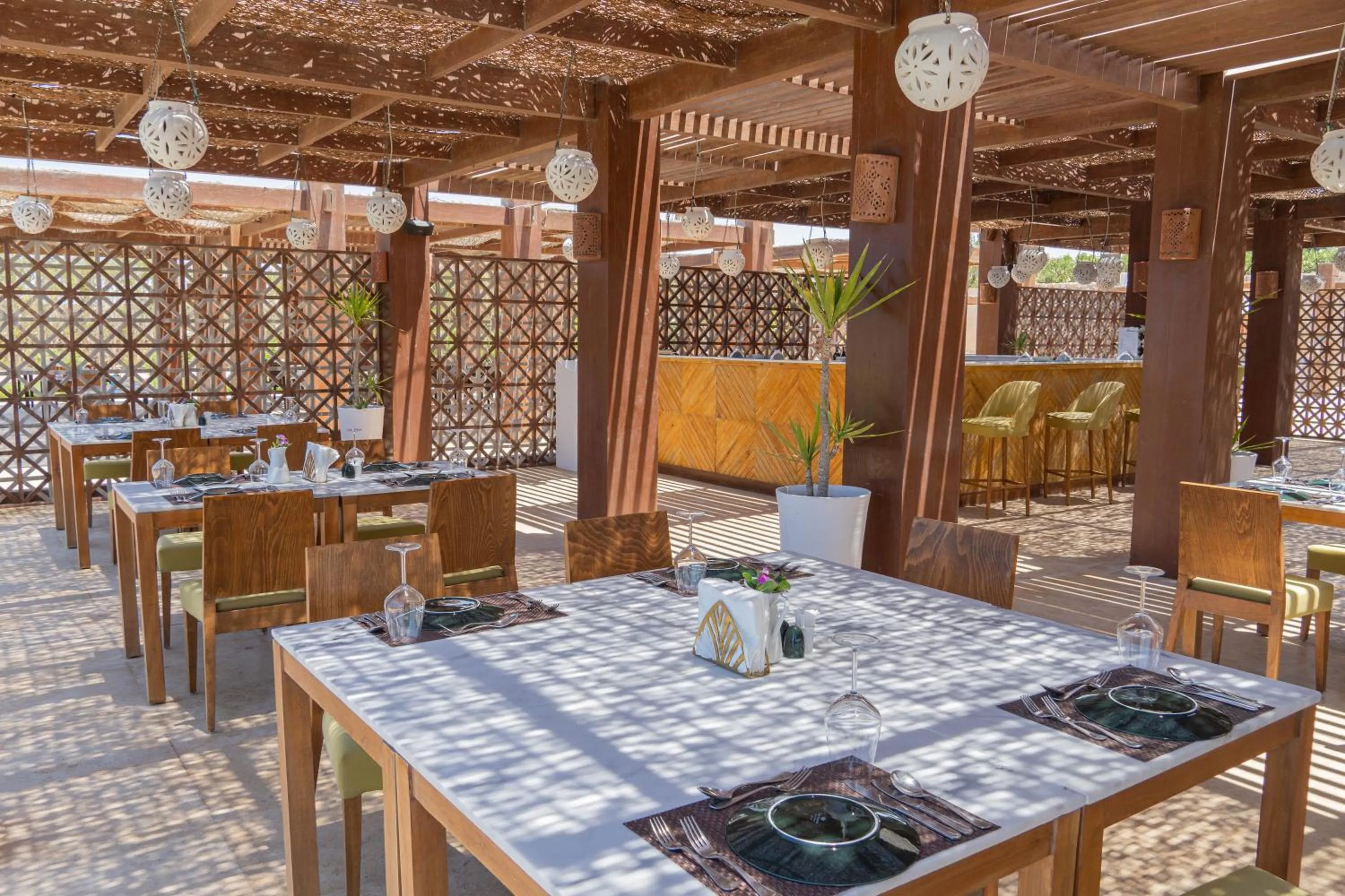 Restaurant/places to eat in Caesar Bay Resort