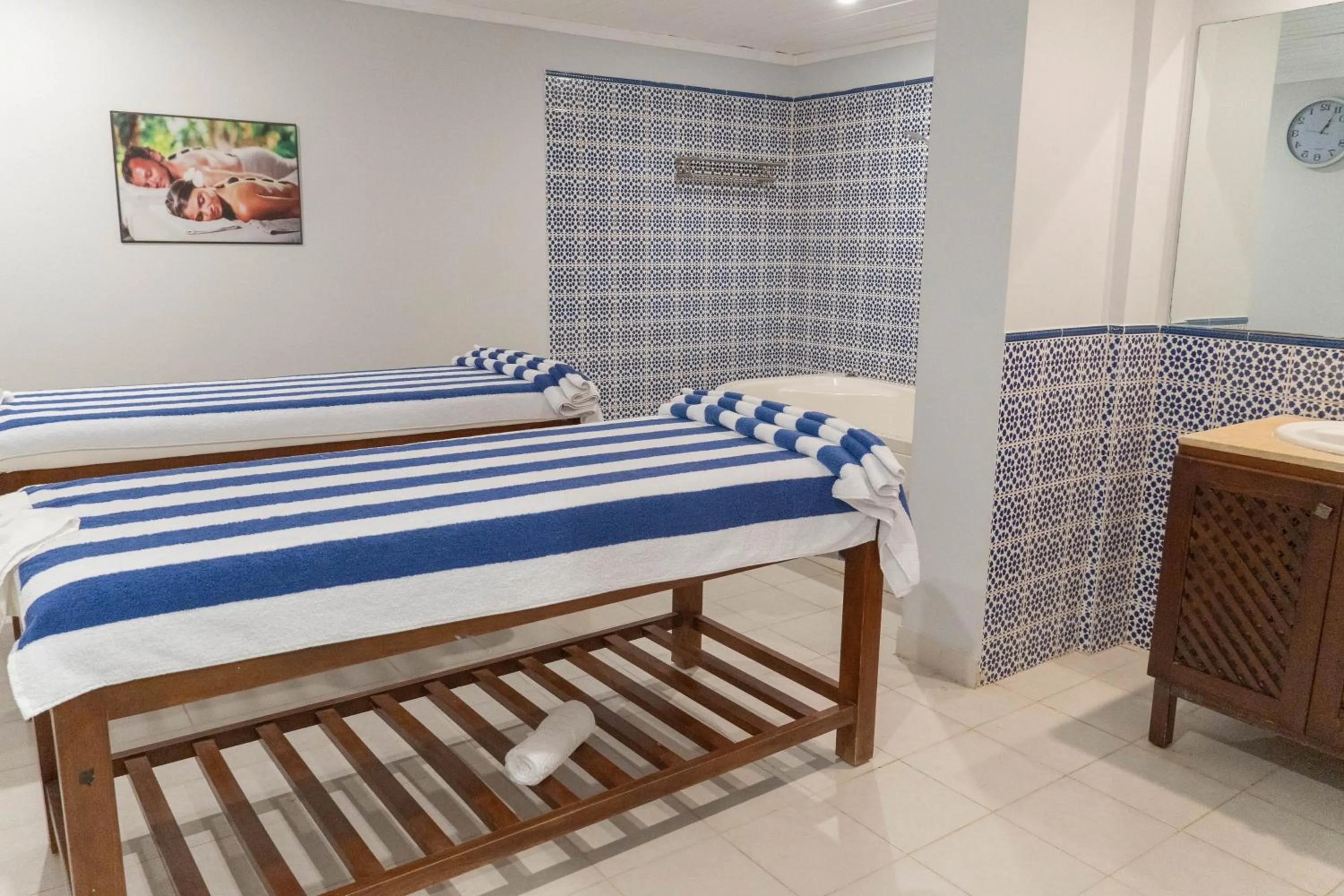 Spa and wellness centre/facilities, Bed in Caesar Bay Resort