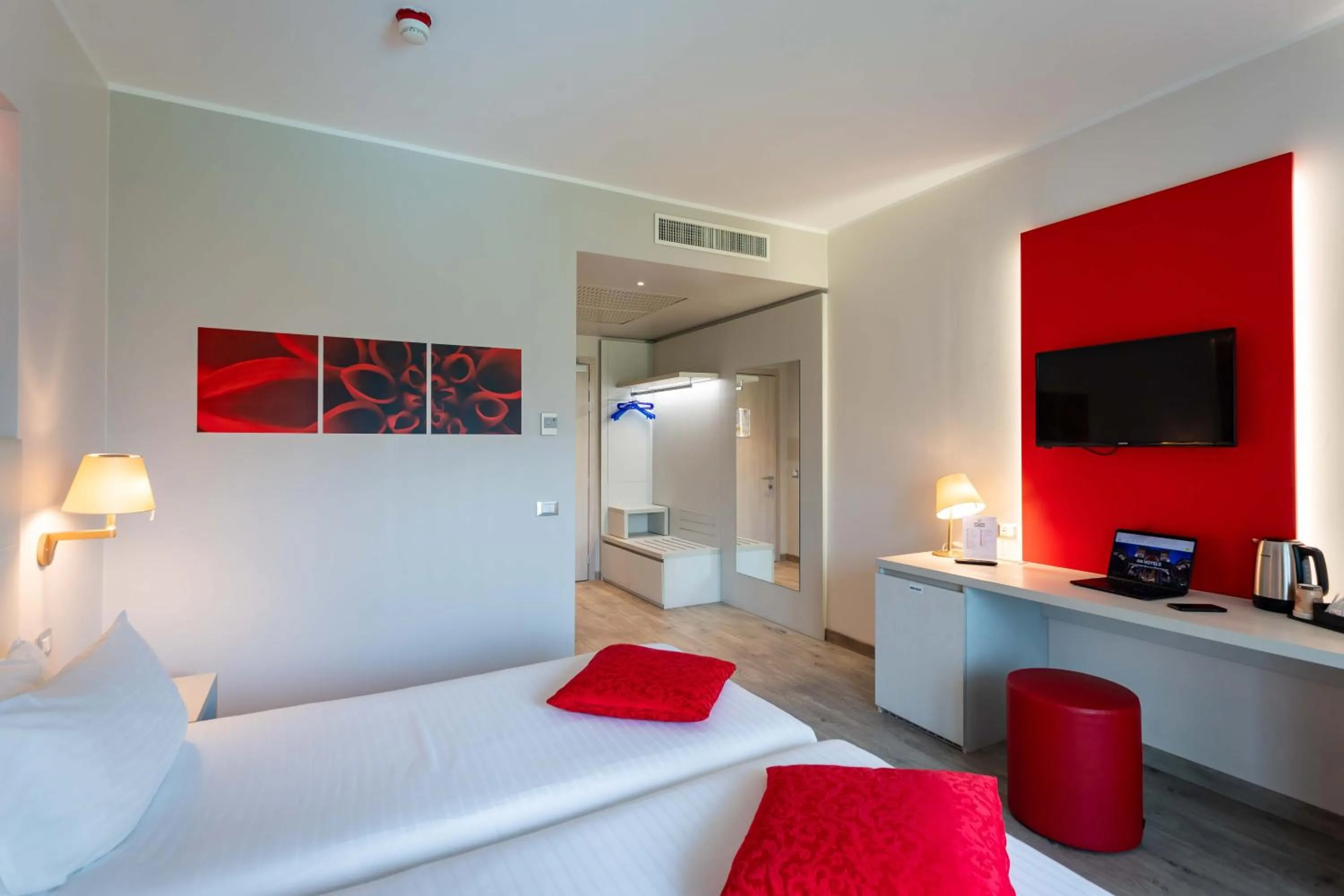 Bed in ibis Styles Milano Est Settala