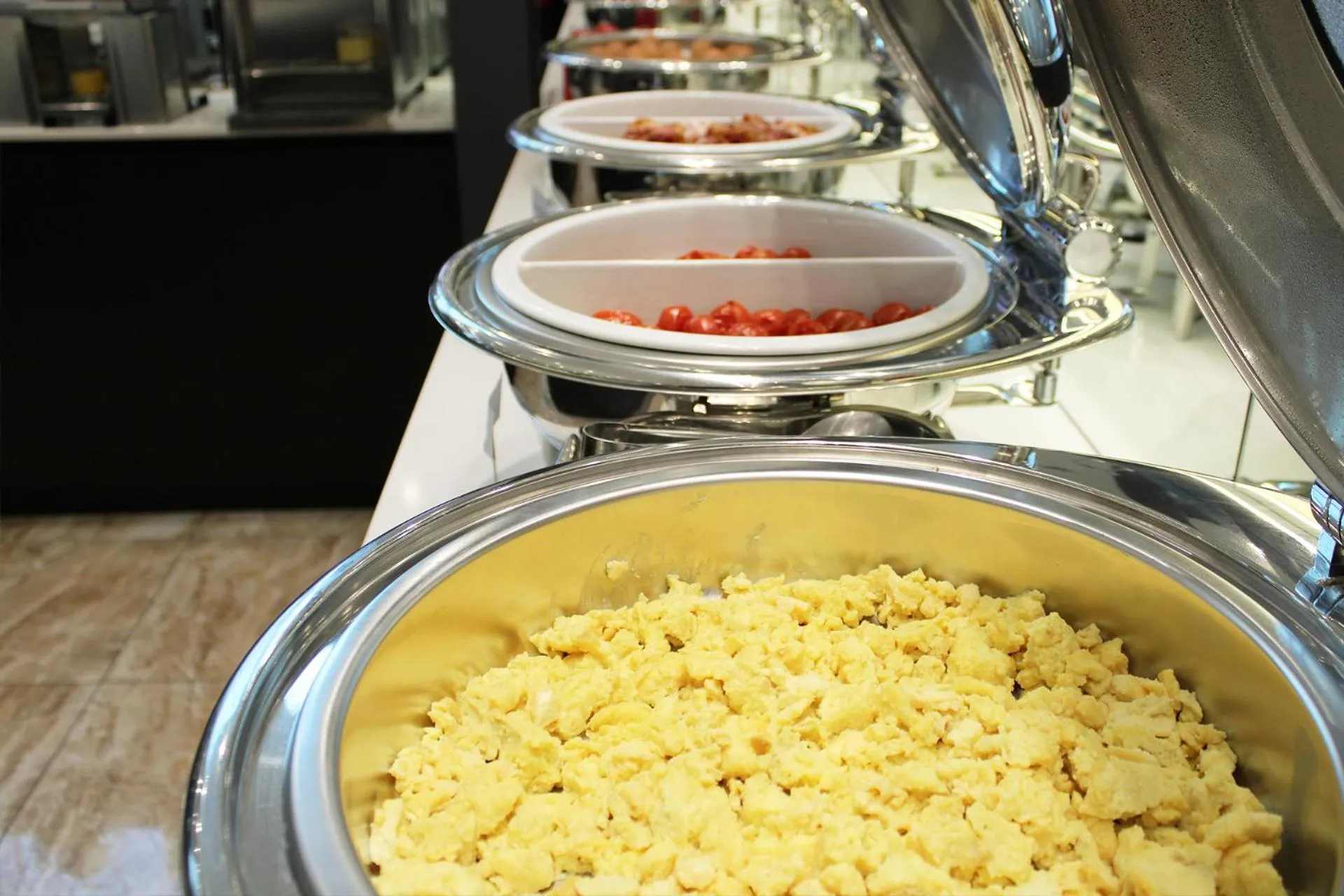 Buffet breakfast in ibis Styles Milano Est Settala