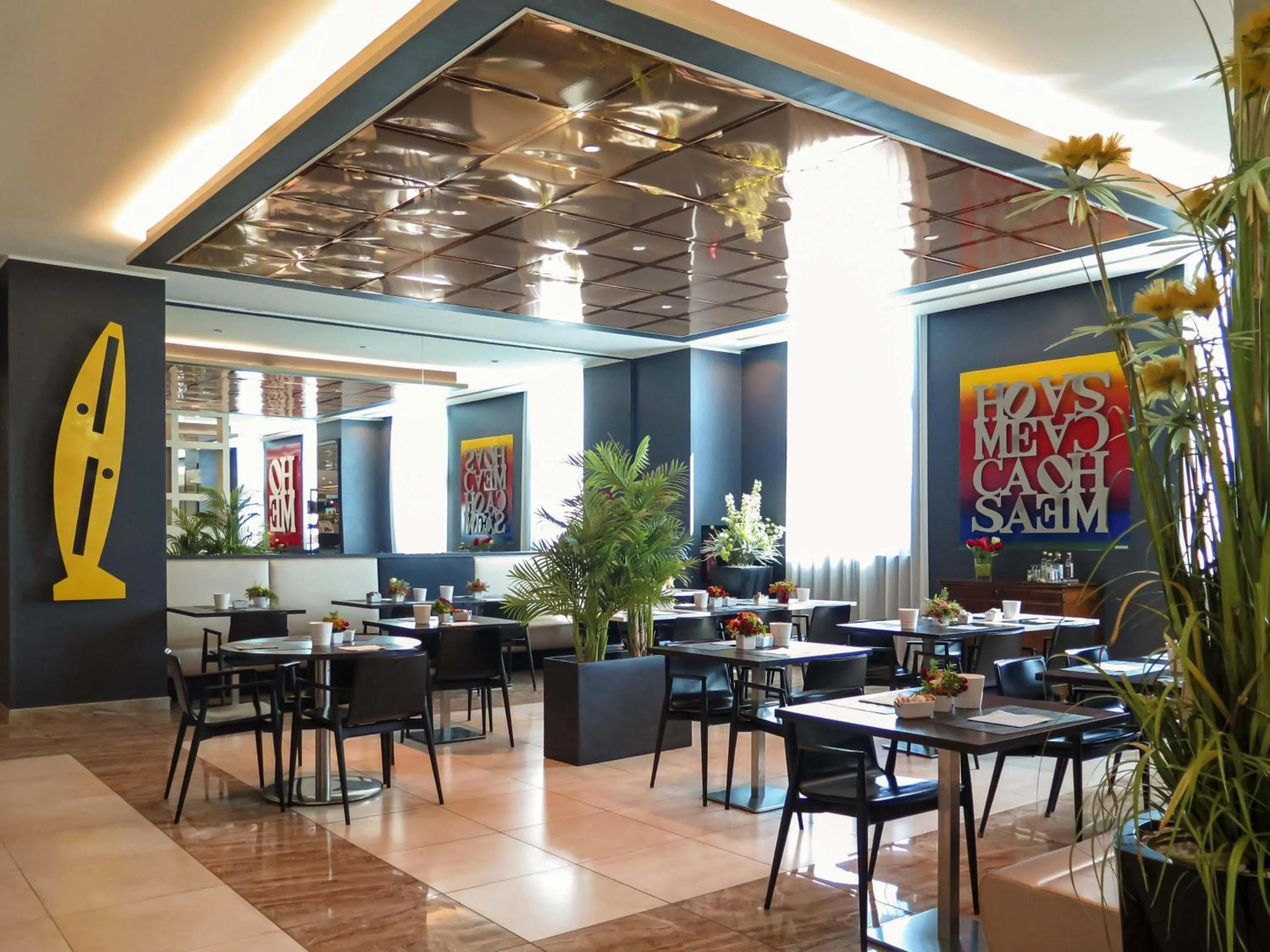 Restaurant/places to eat in ibis Styles Milano Est Settala