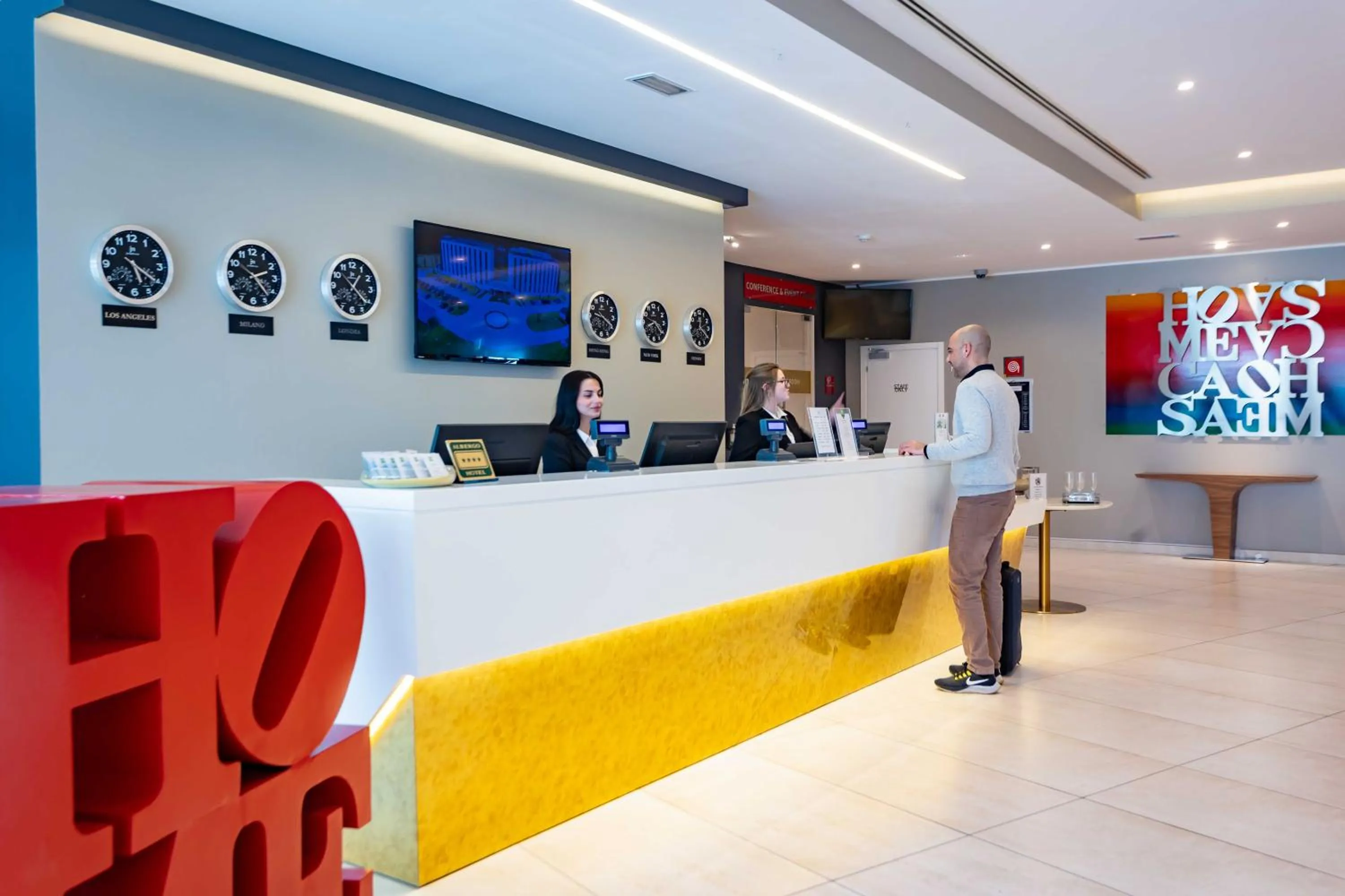 People in ibis Styles Milano Est Settala