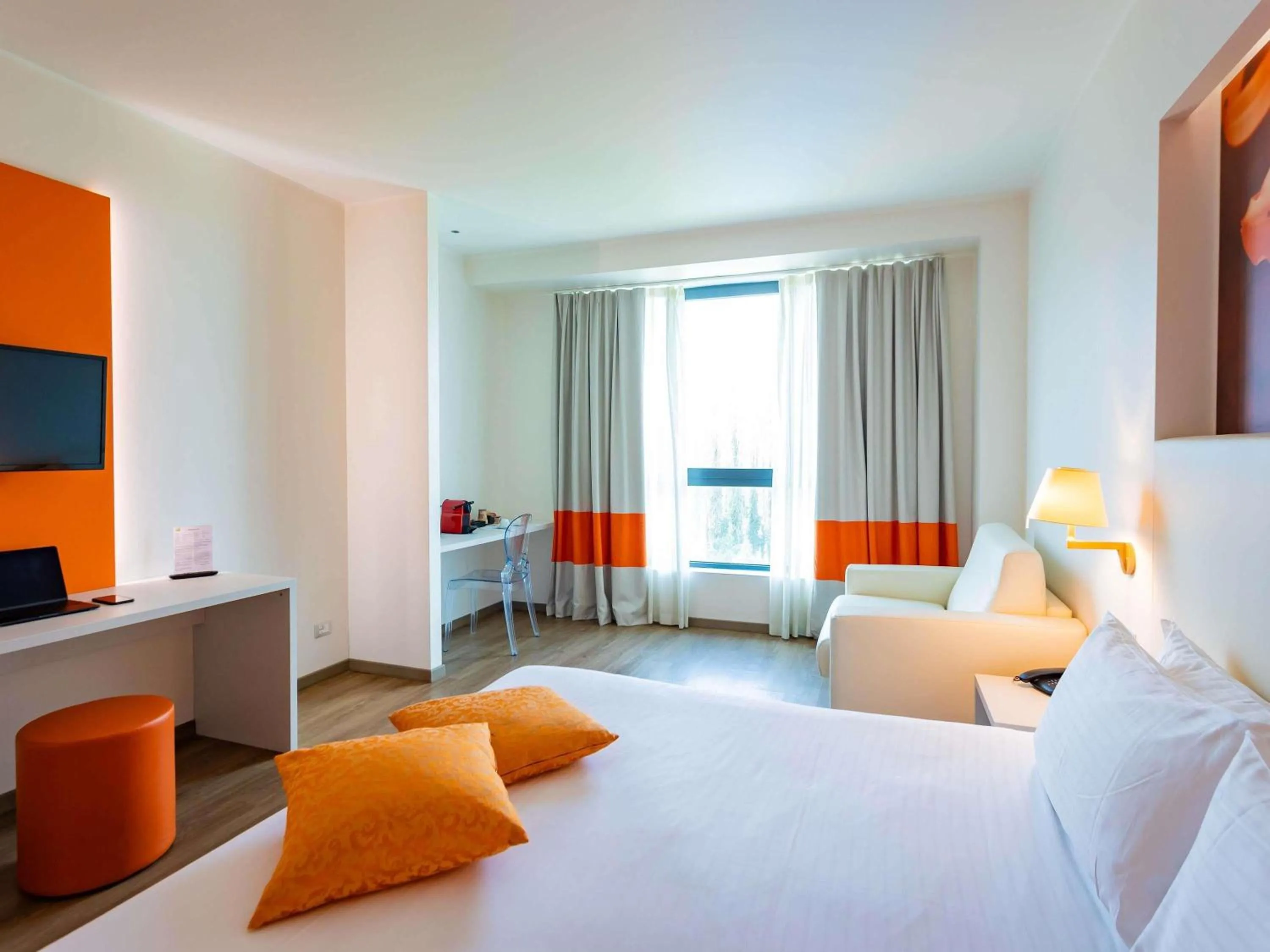 Bedroom in ibis Styles Milano Est Settala