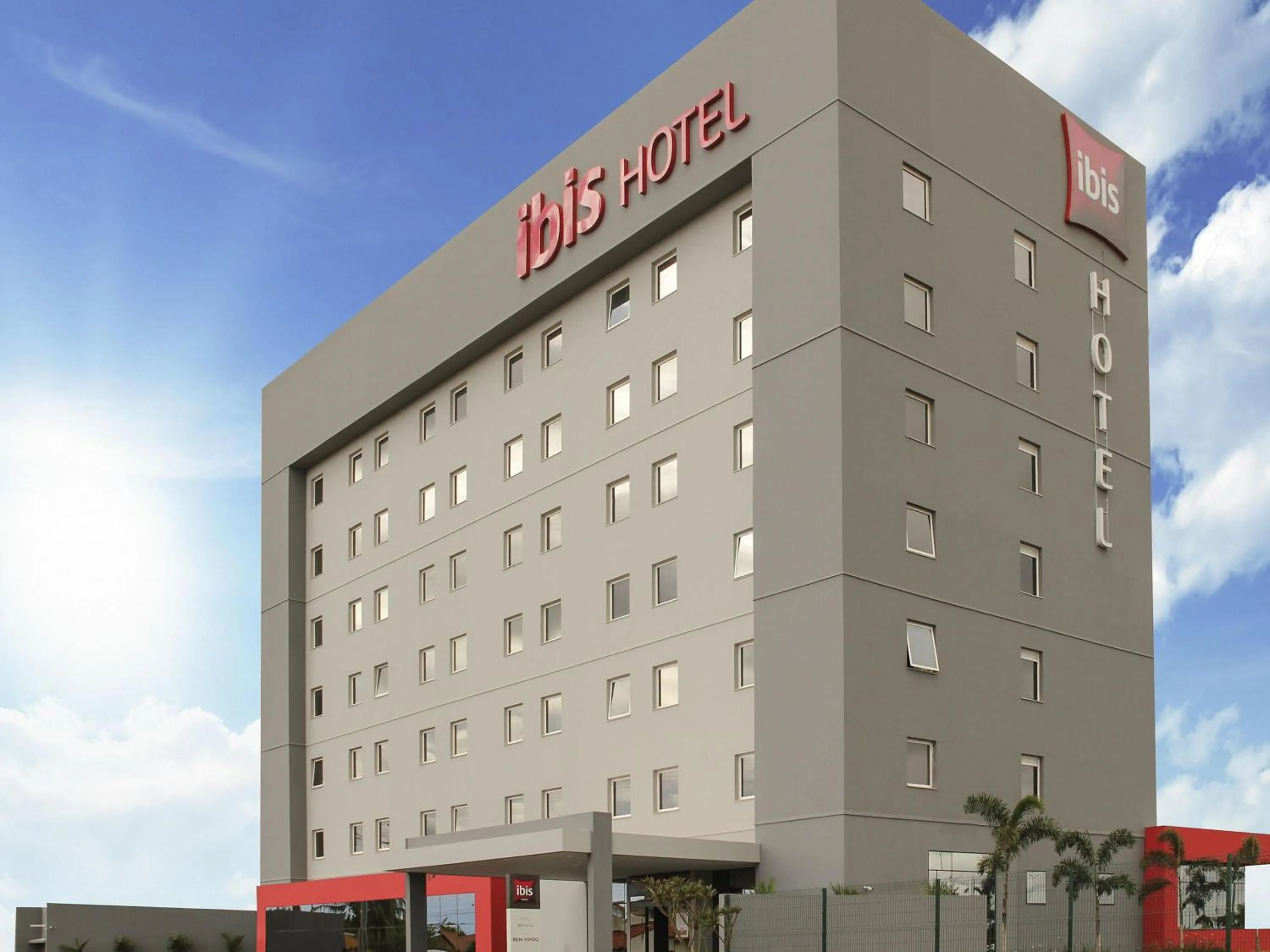 Property building in ibis Jatai
