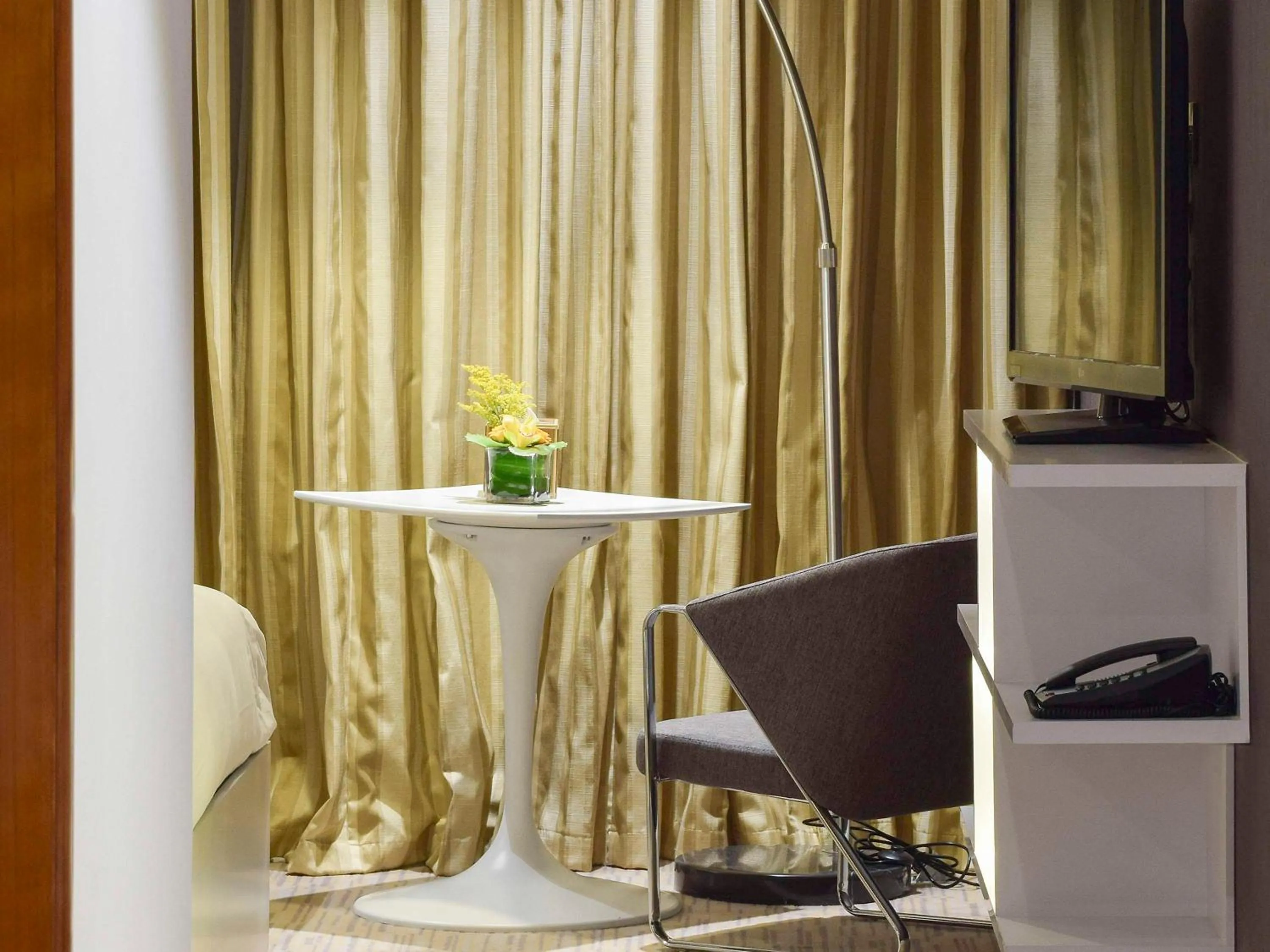 Executive One-Bedroom Queen Suite in Novotel Suites Riyadh Centre