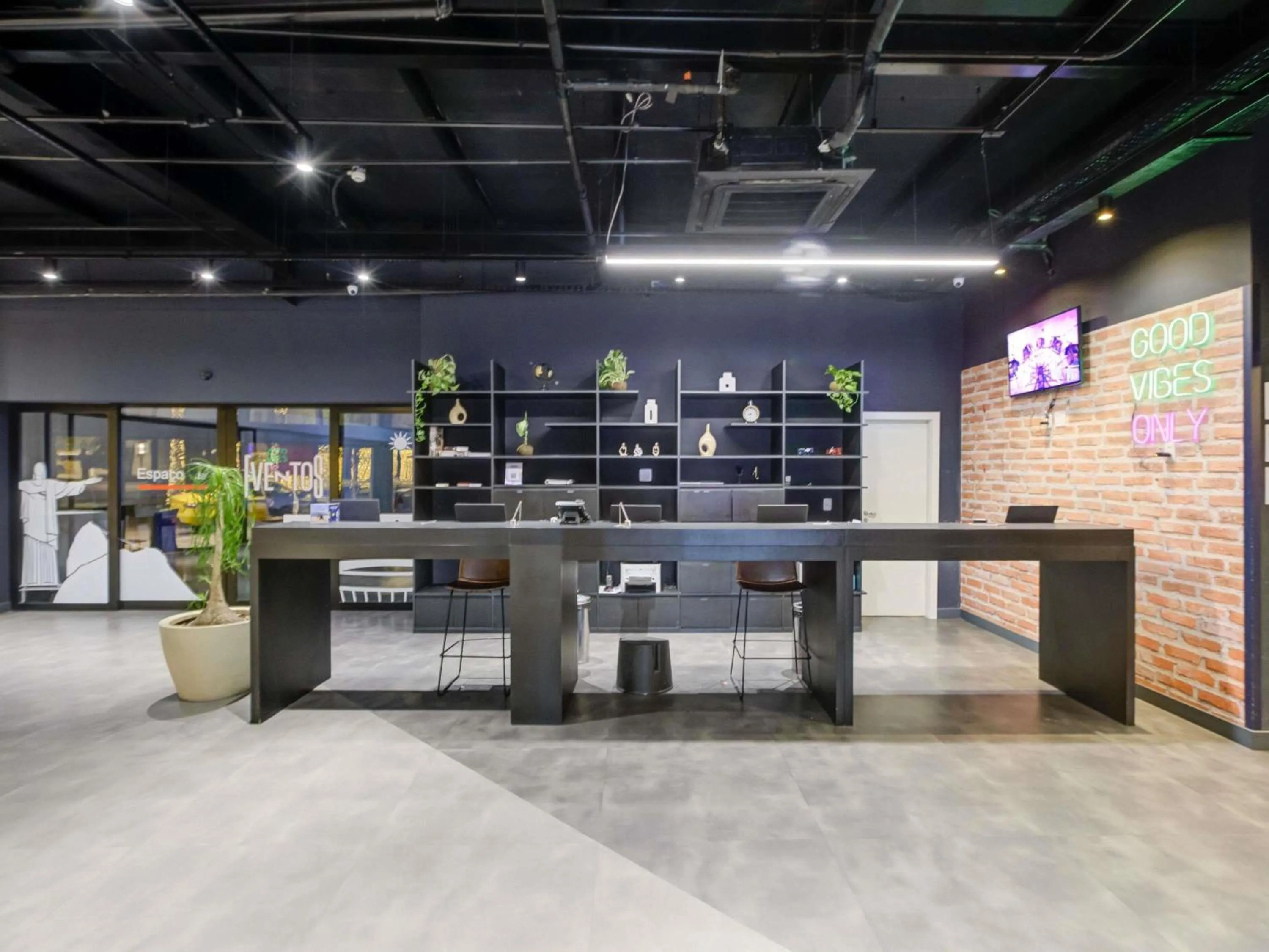 Property building in ibis Rio de Janeiro Nova America